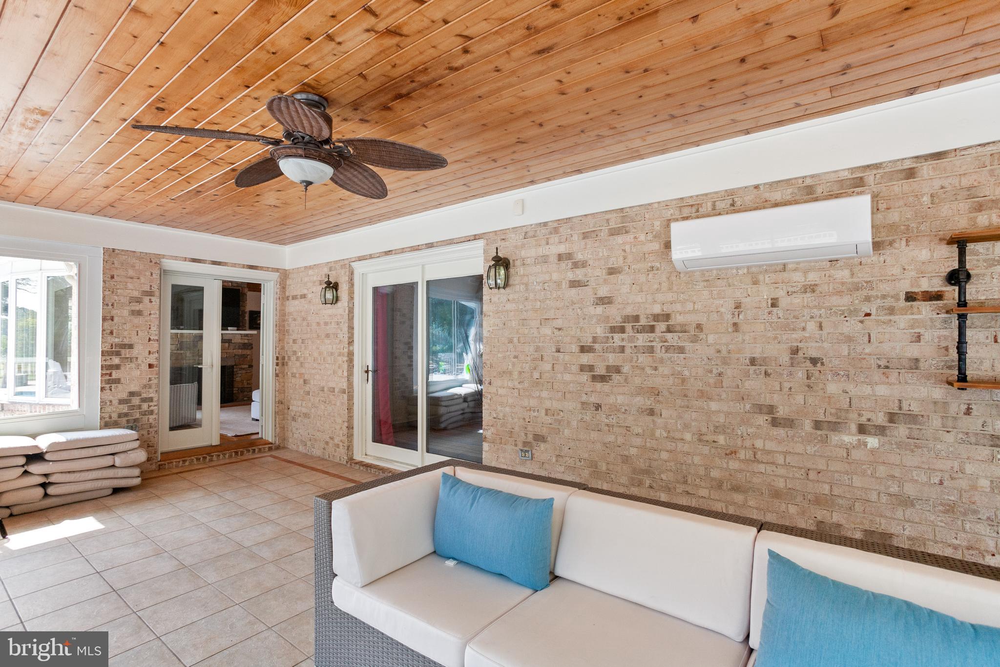 WYE HARBOR - Residential