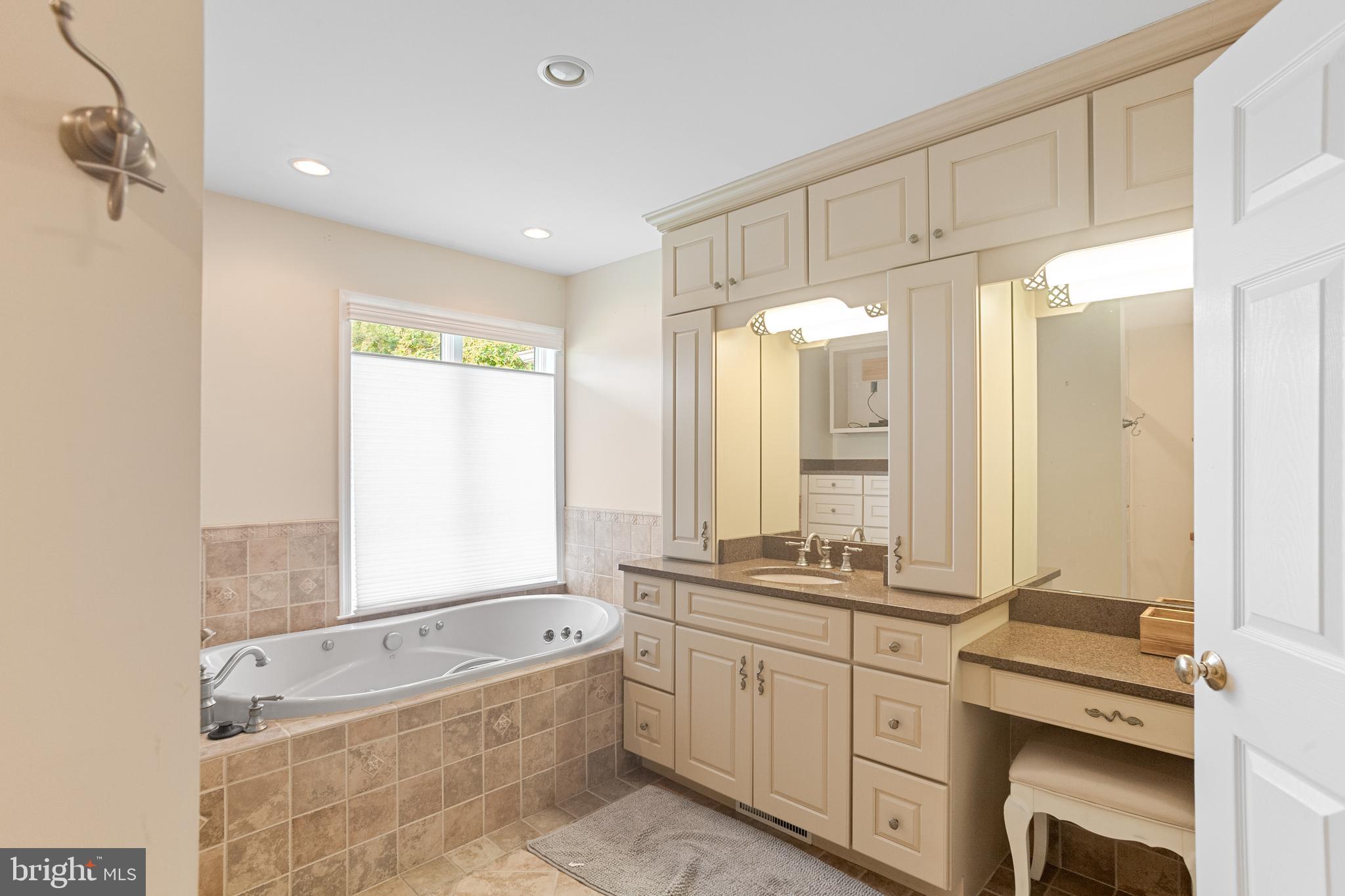 WYE HARBOR - Residential