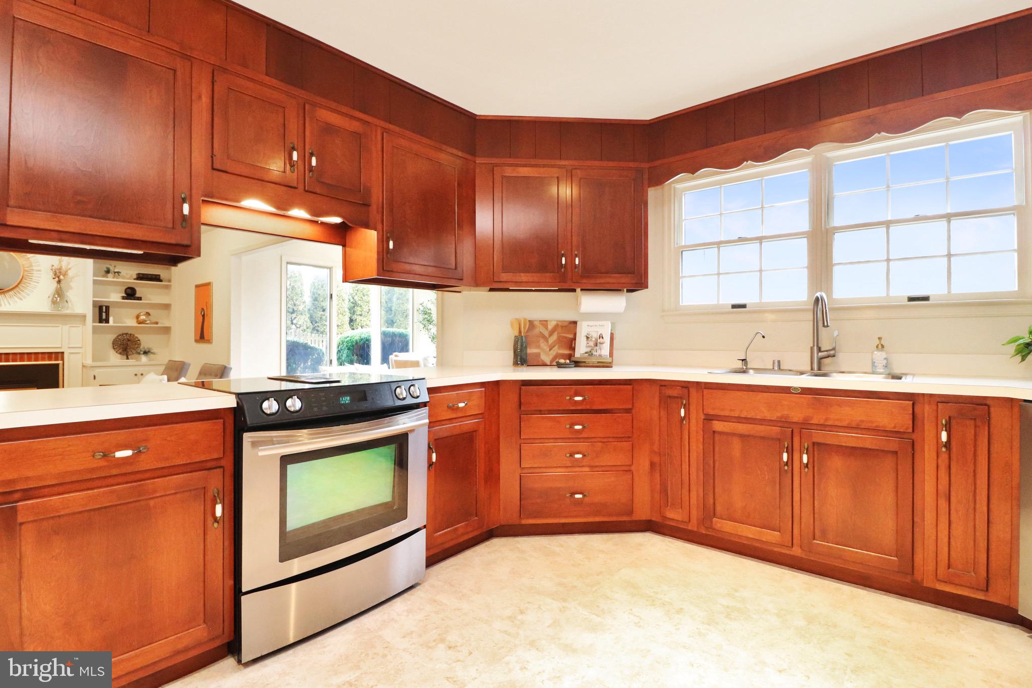 OAKDALE CROSSING - Residential
