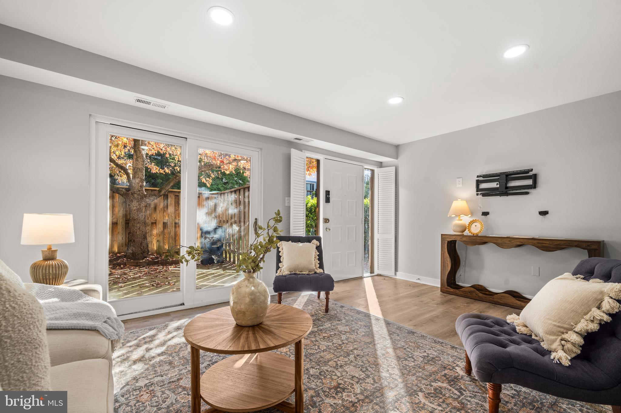 2420 SUN VALLEY CIRCLE 6-EF