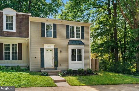 5836 WOOD POPPY COURT BURKE VA 22015