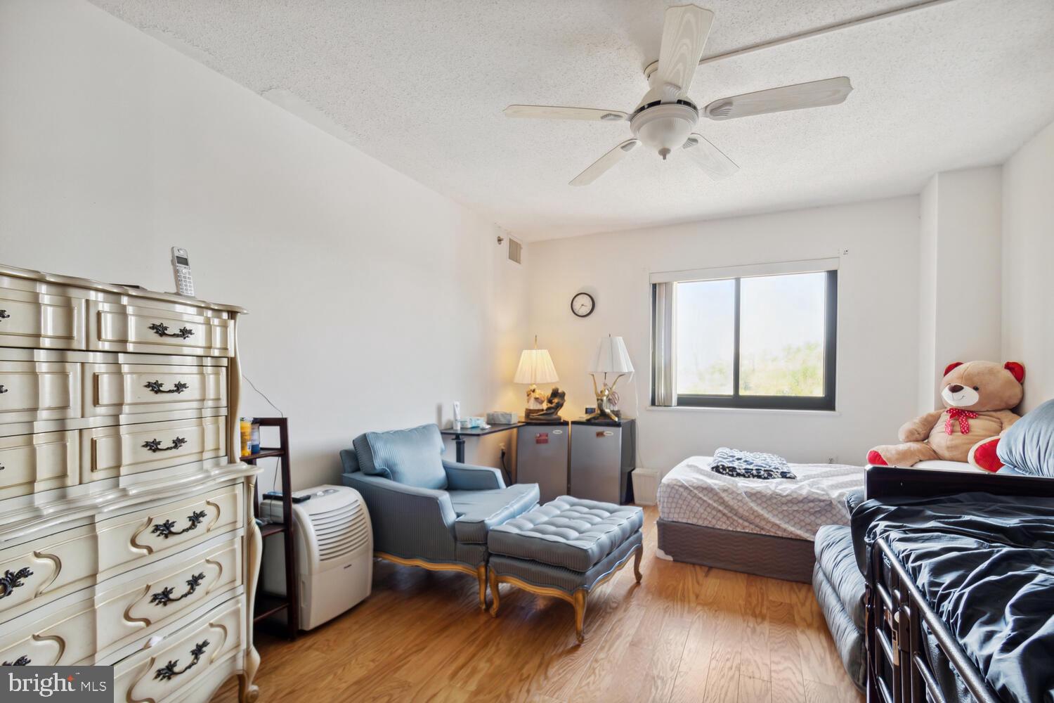 FAIRWAYS SOUTH - Residential