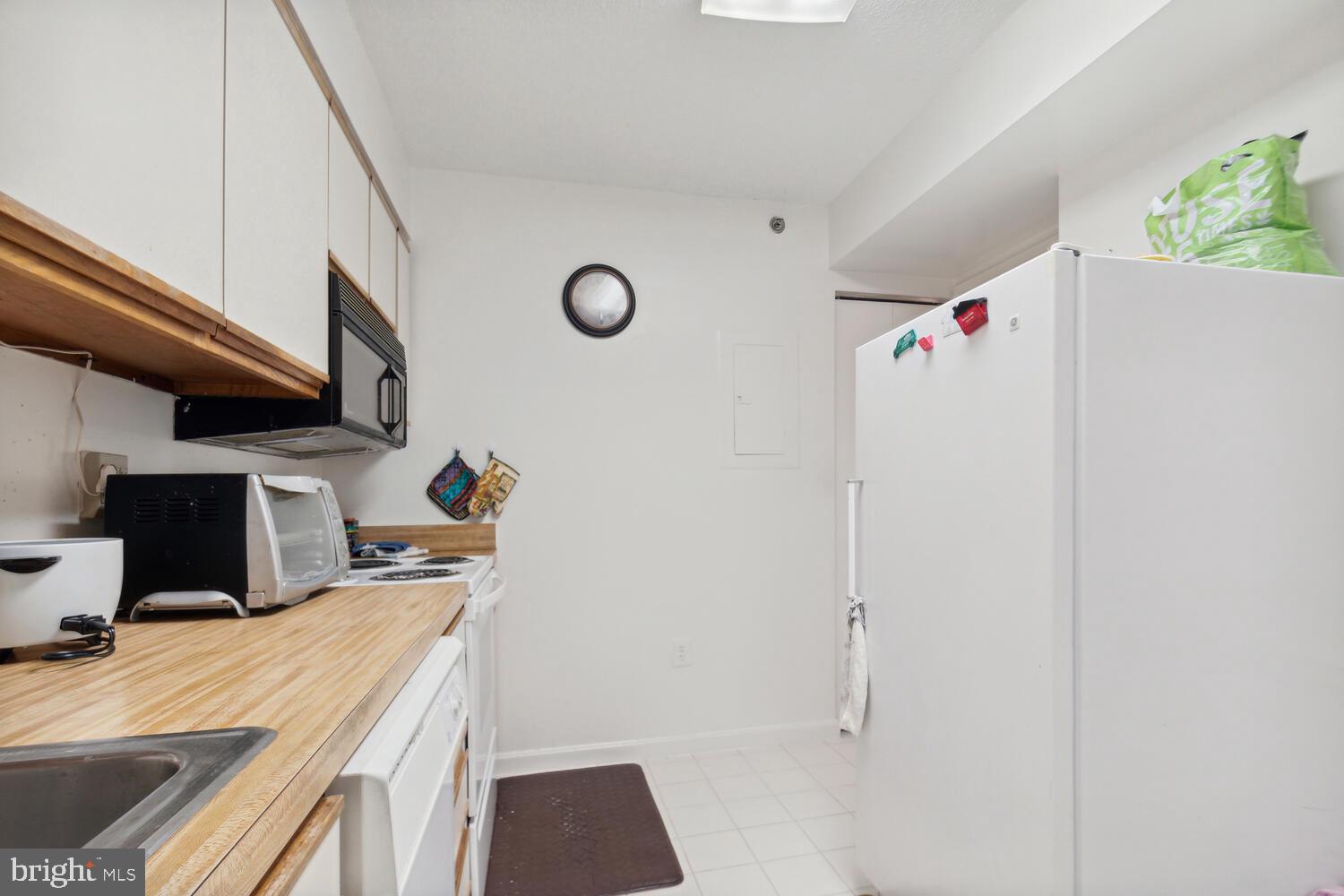 FAIRWAYS SOUTH - Residential