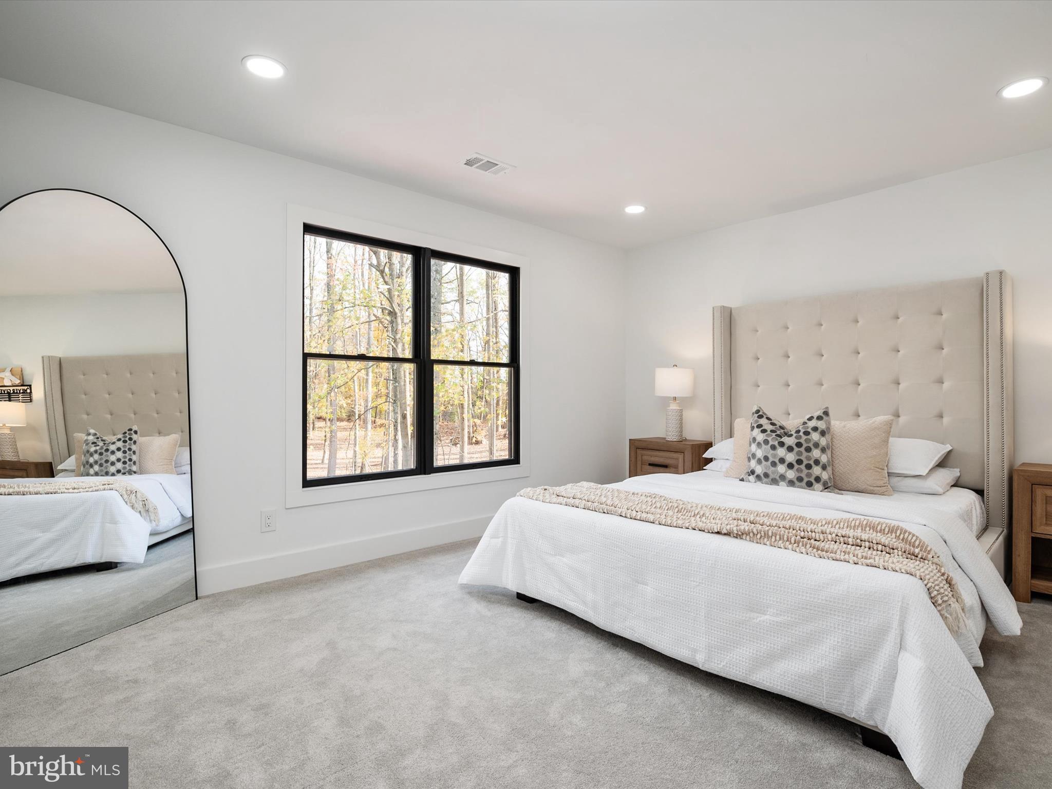 SOUTH RIVER COLONY - Residential