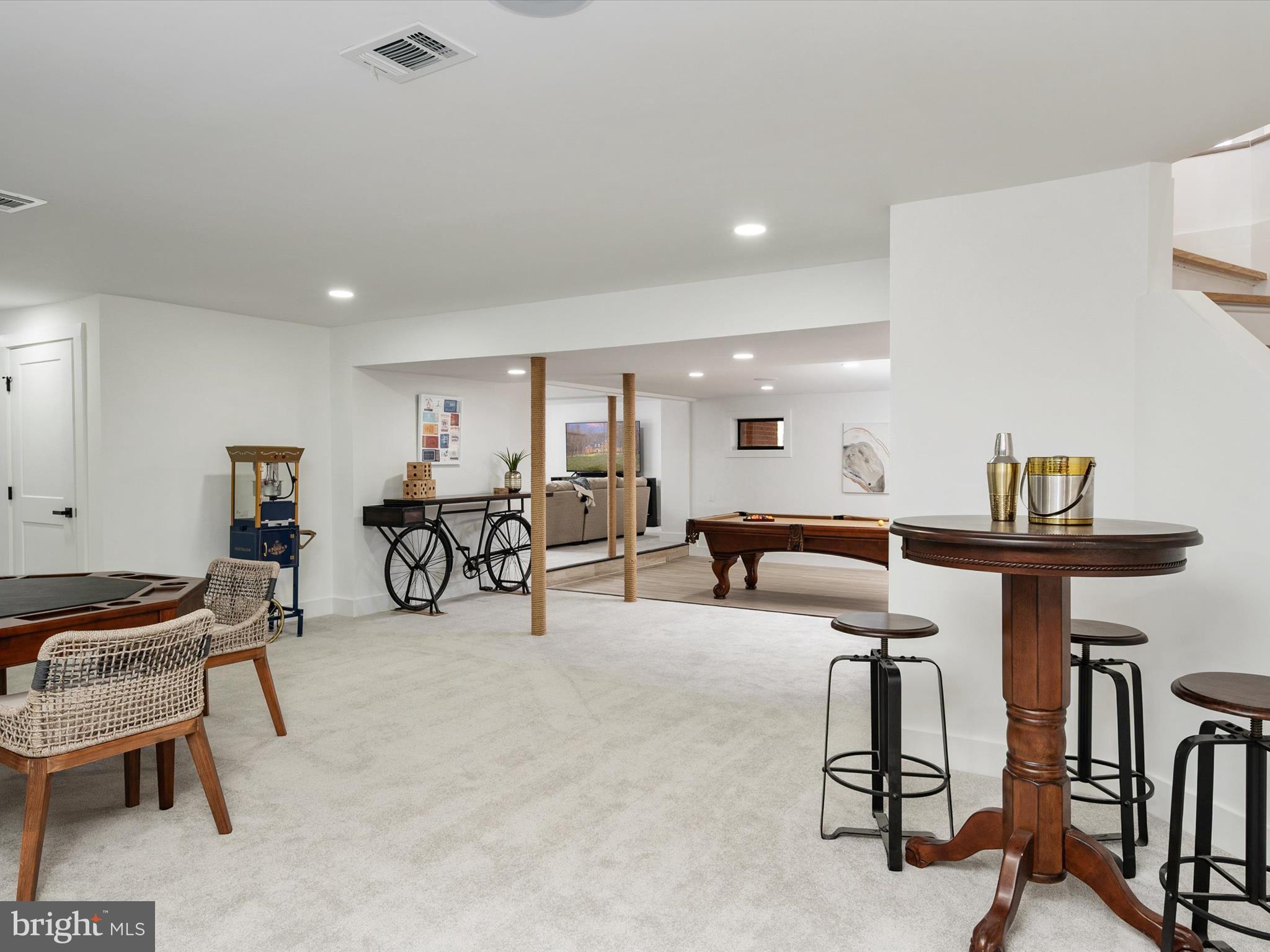 SOUTH RIVER COLONY - Residential