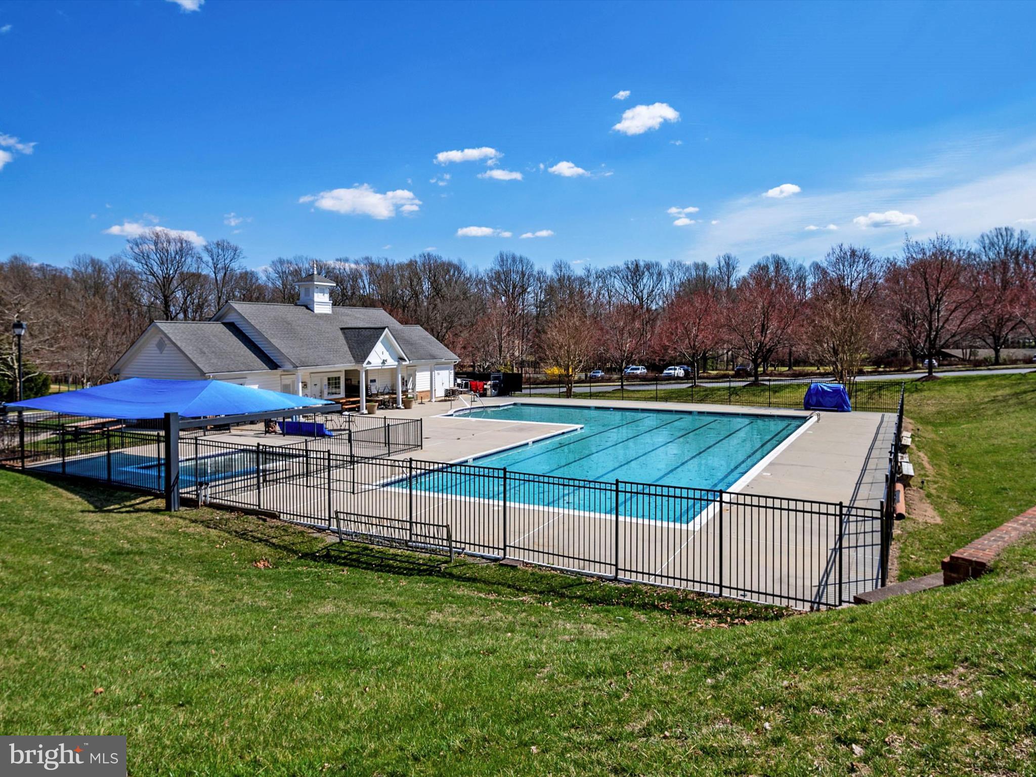 SOUTH RIVER COLONY - Residential