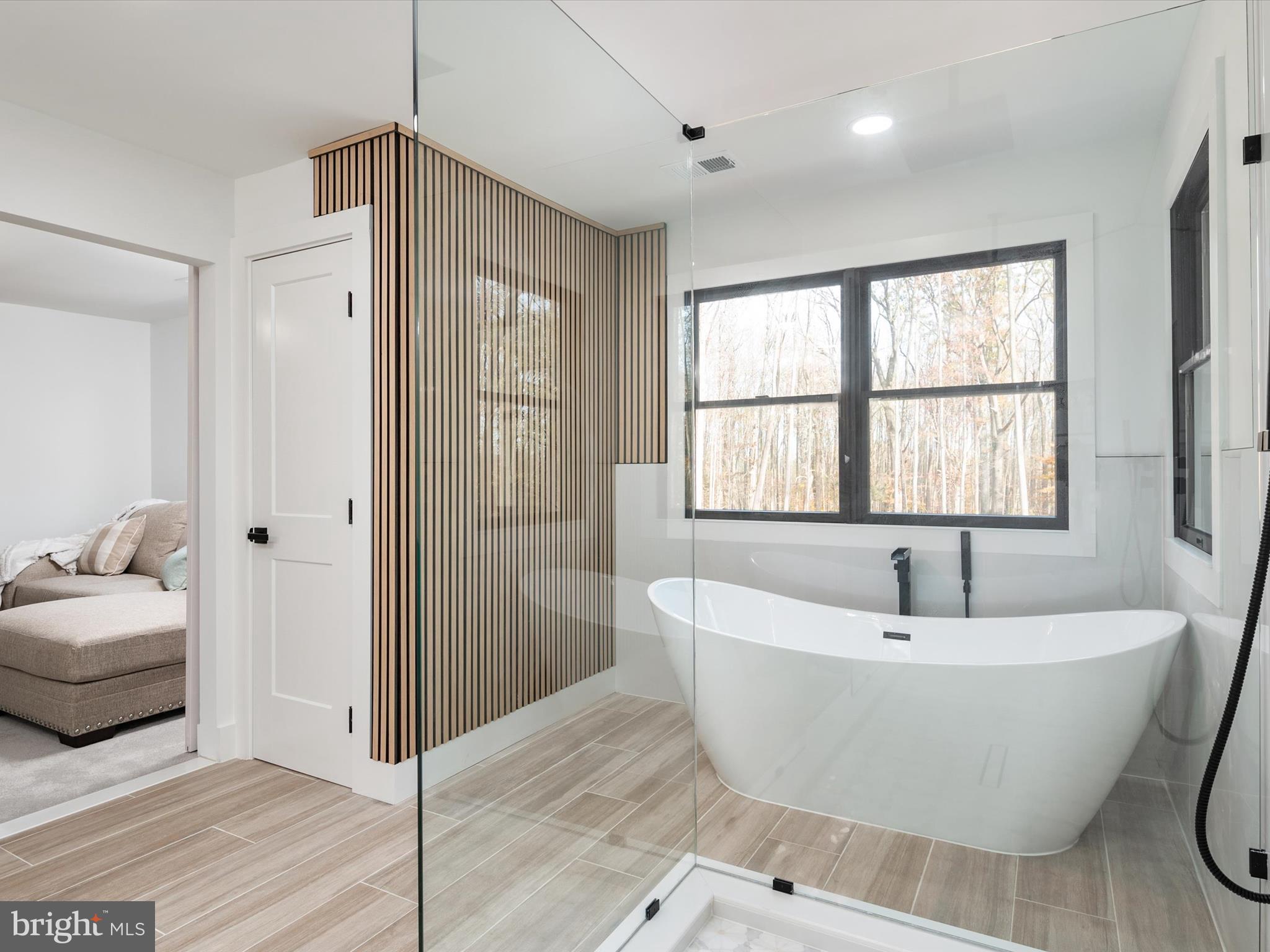 SOUTH RIVER COLONY - Residential