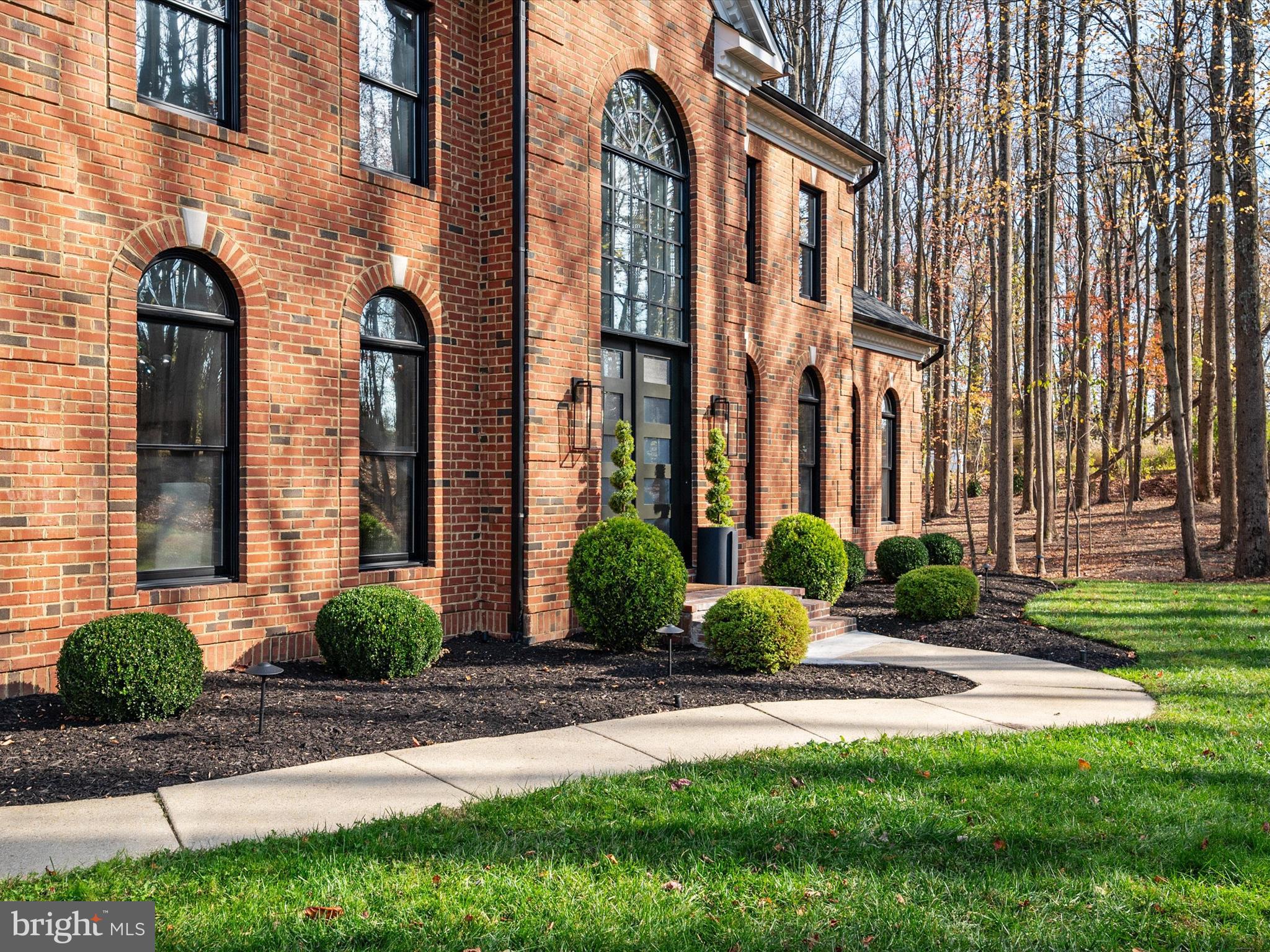 SOUTH RIVER COLONY - Residential