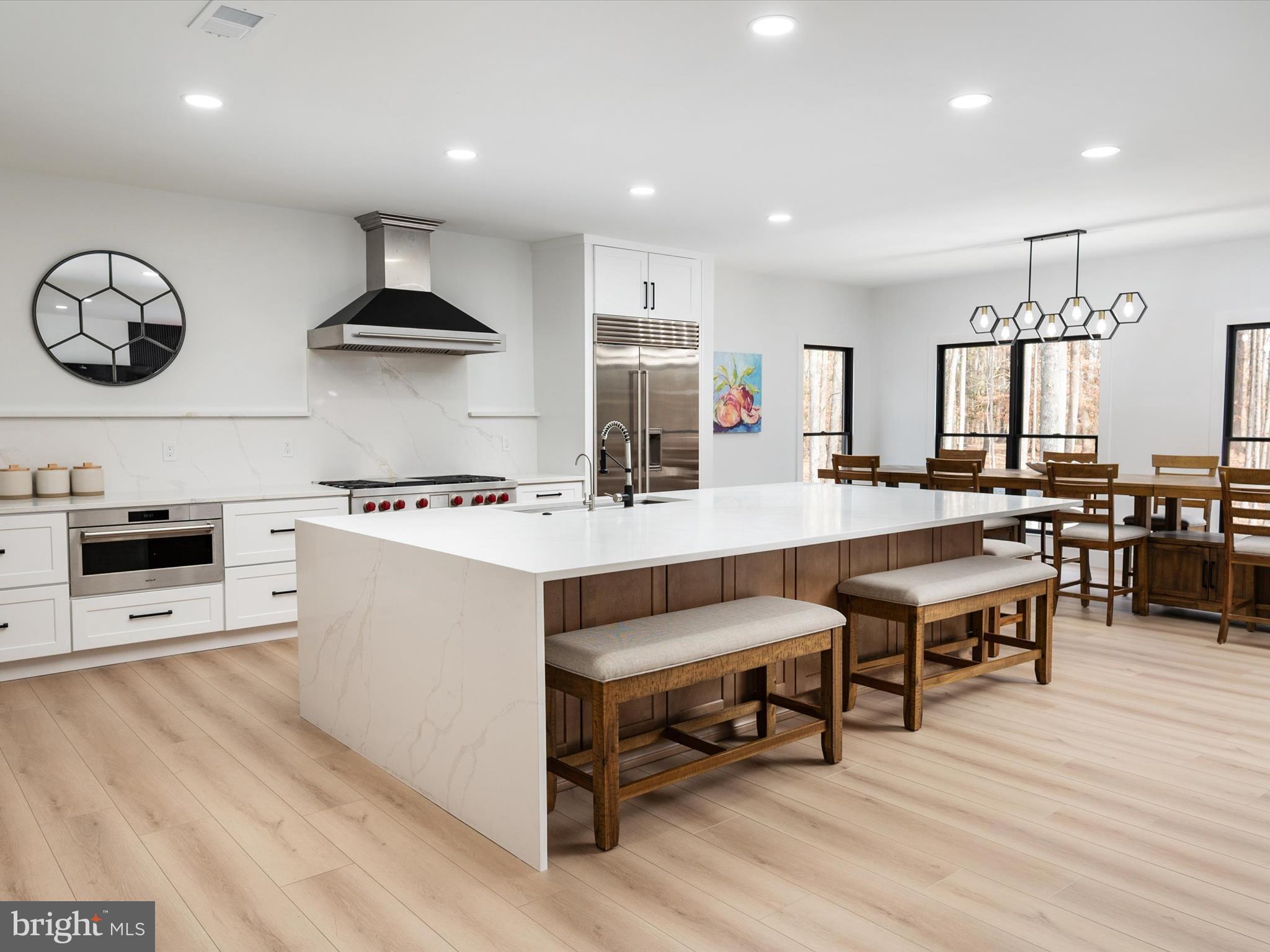 SOUTH RIVER COLONY - Residential