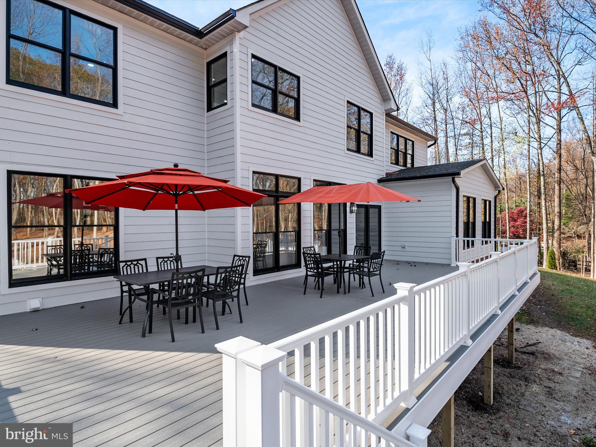 SOUTH RIVER COLONY - Residential