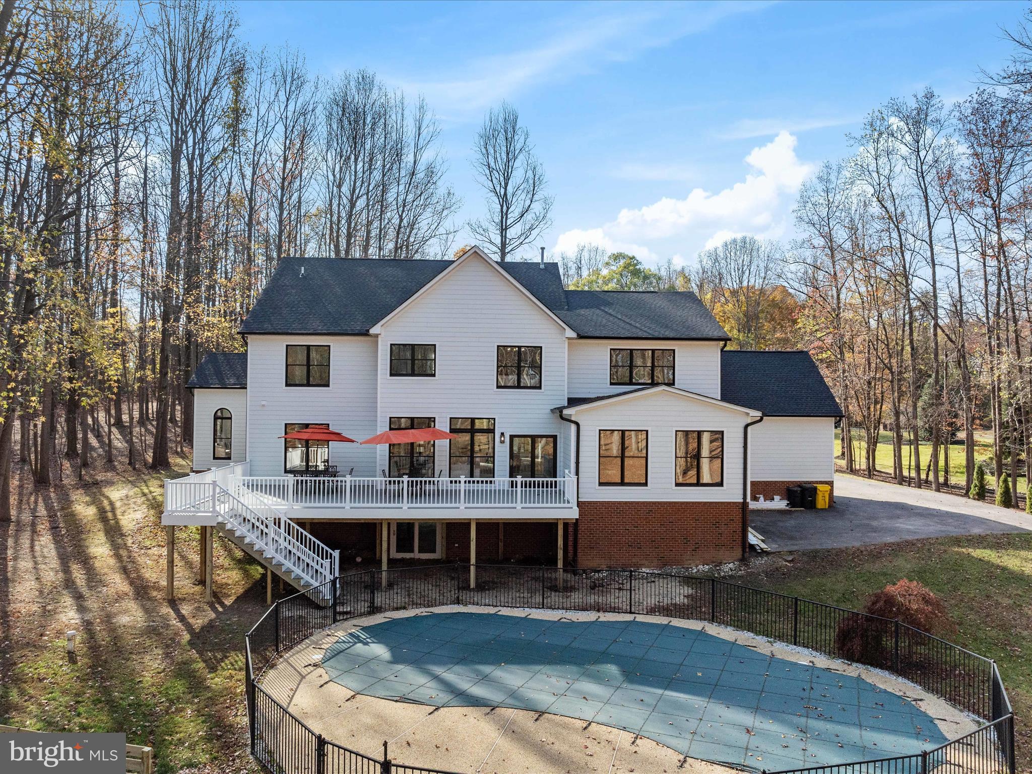 SOUTH RIVER COLONY - Residential