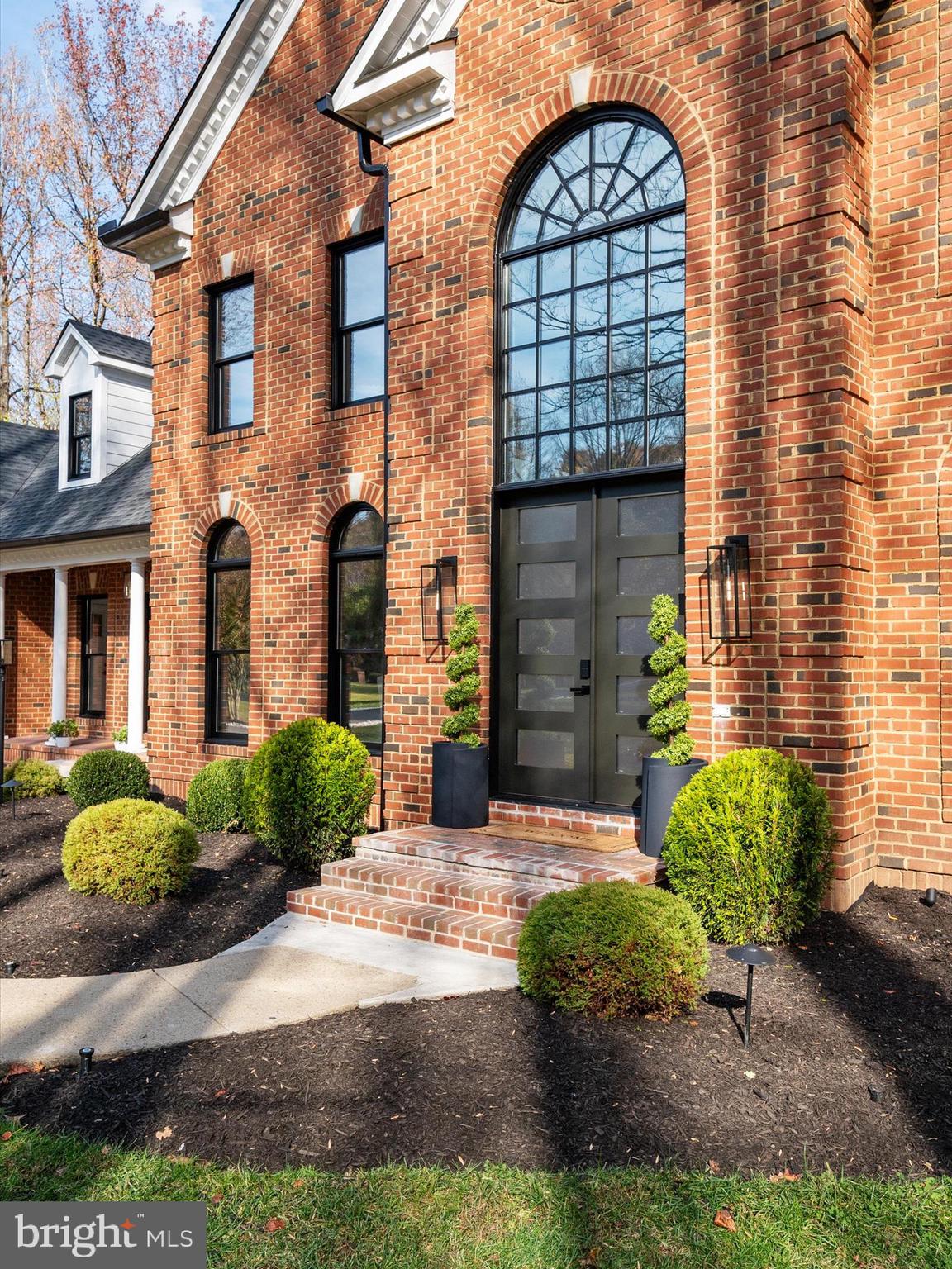 SOUTH RIVER COLONY - Residential