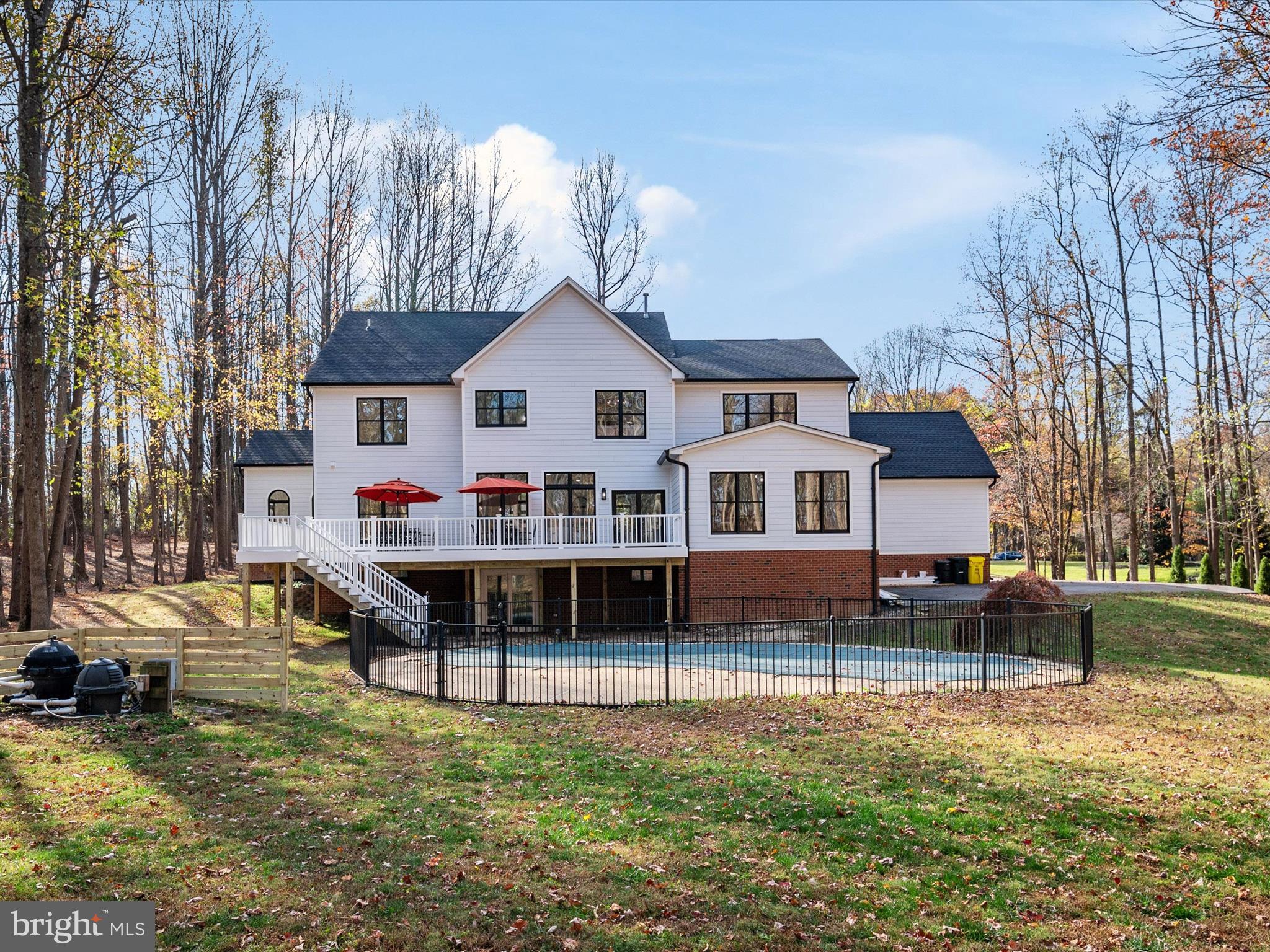 SOUTH RIVER COLONY - Residential