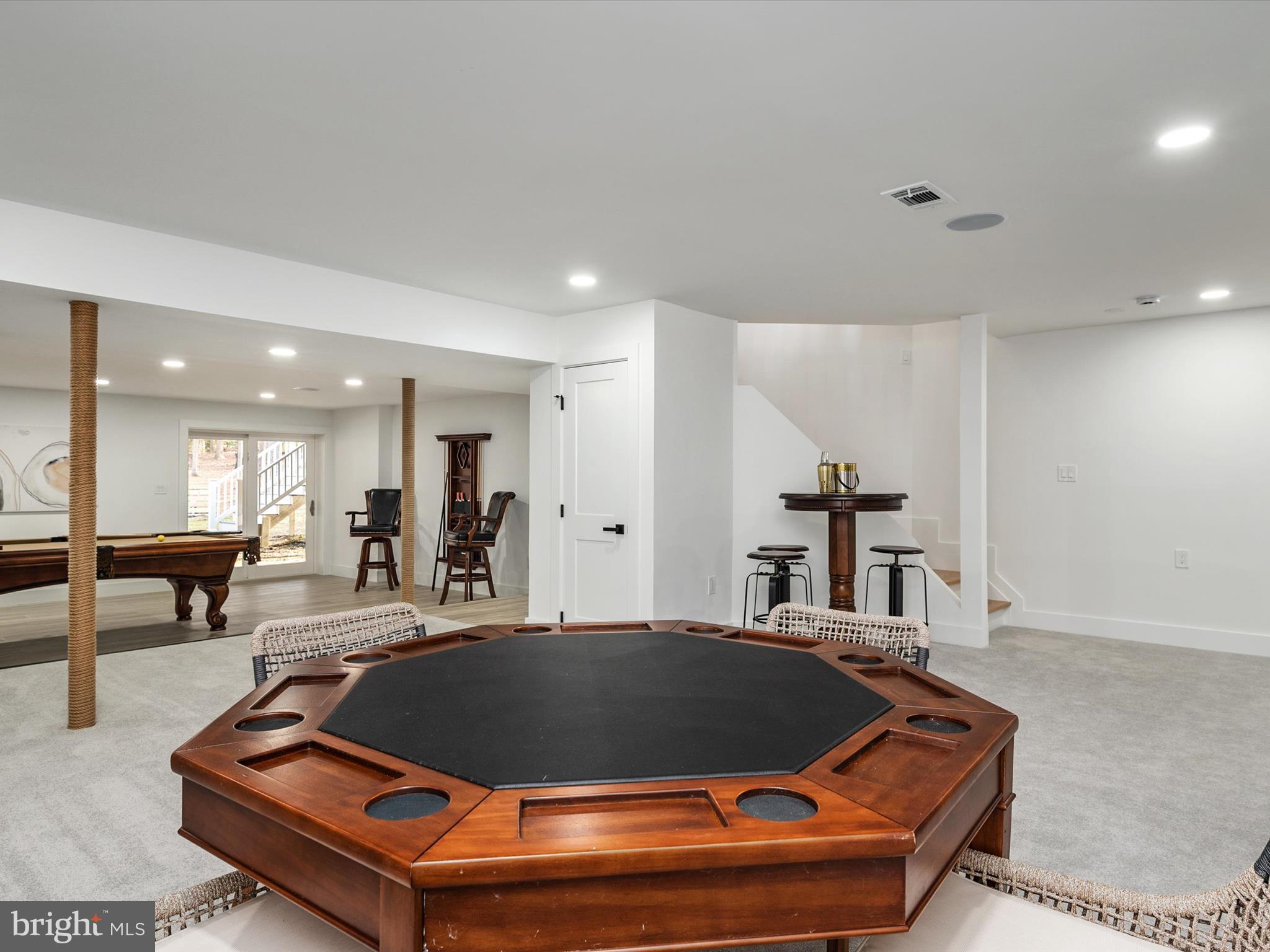 SOUTH RIVER COLONY - Residential