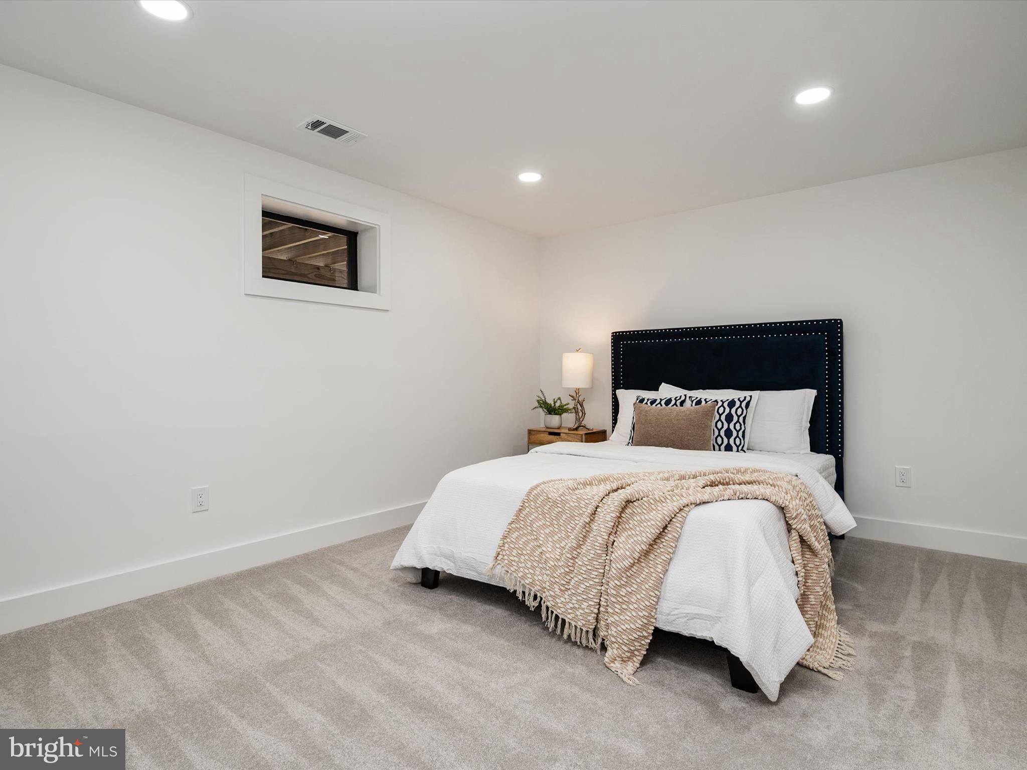 SOUTH RIVER COLONY - Residential