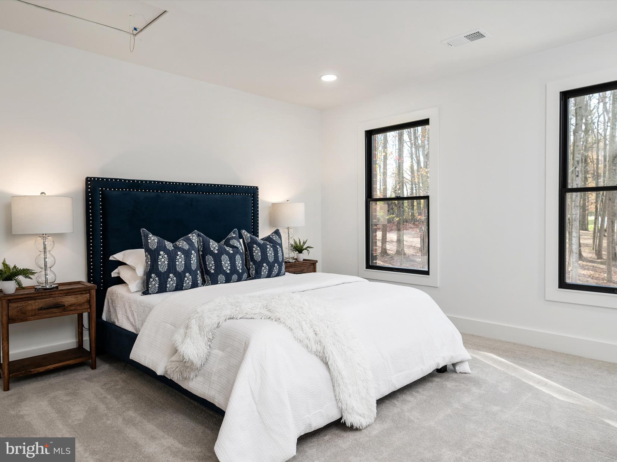 SOUTH RIVER COLONY - Residential