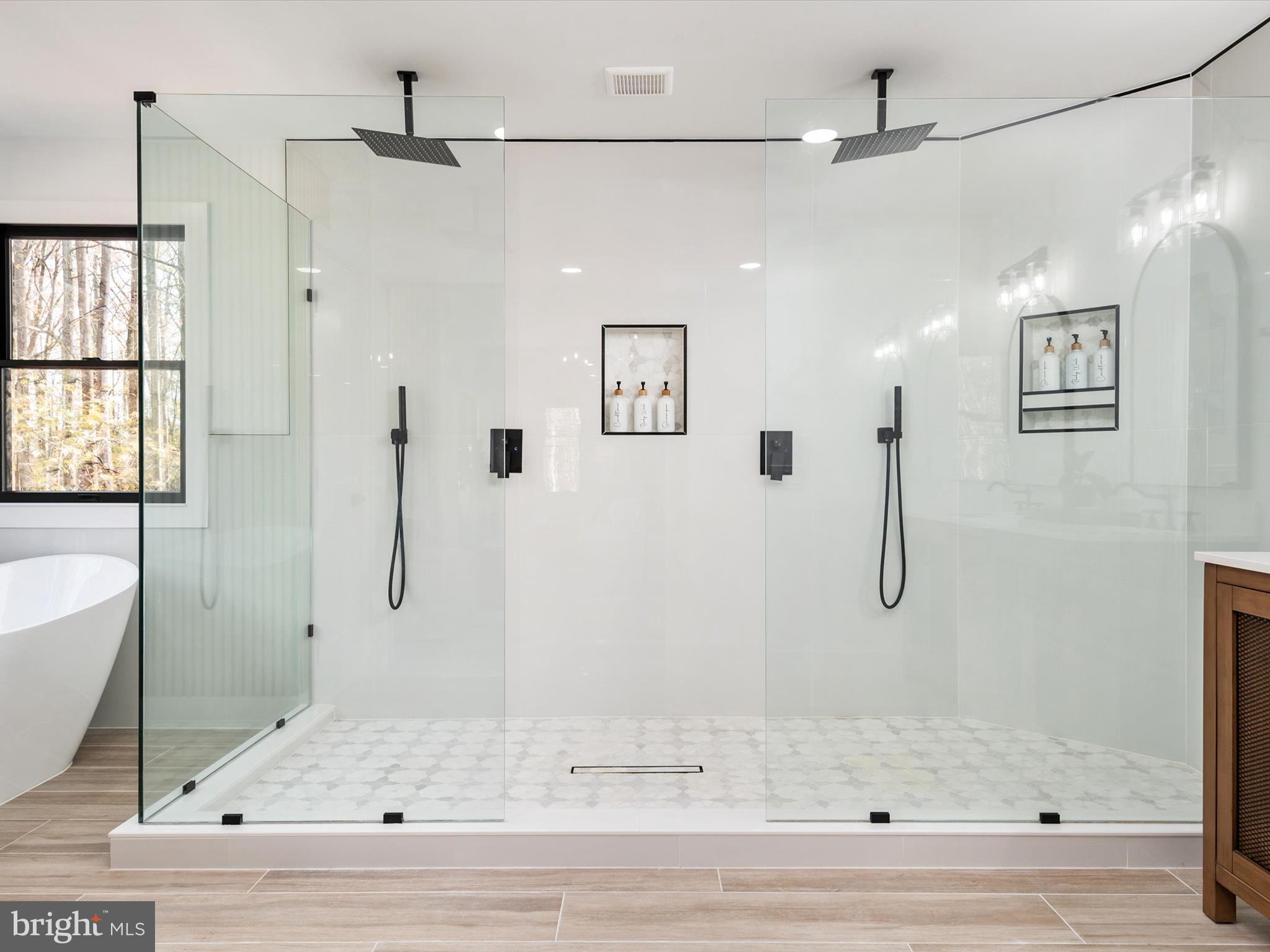 SOUTH RIVER COLONY - Residential