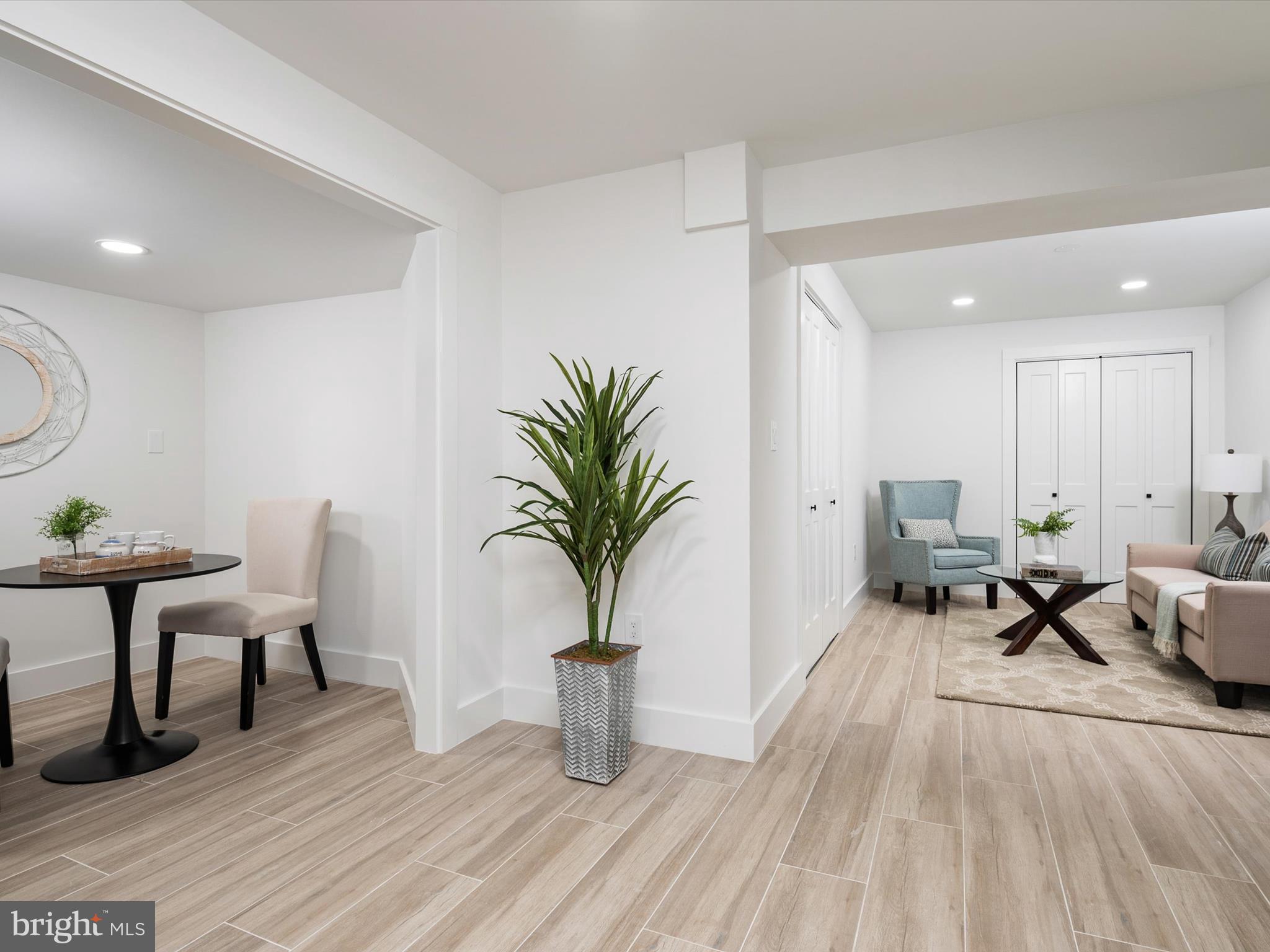 SOUTH RIVER COLONY - Residential