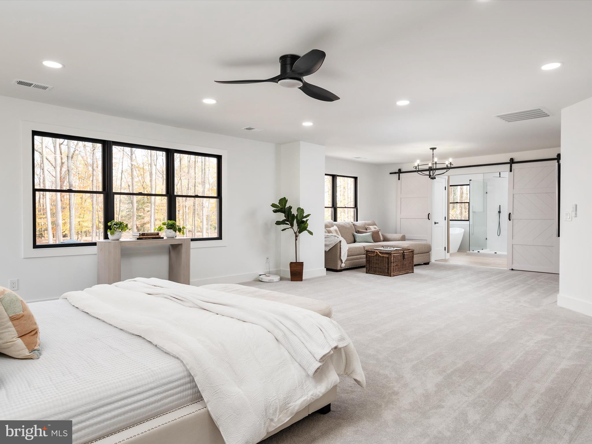 SOUTH RIVER COLONY - Residential