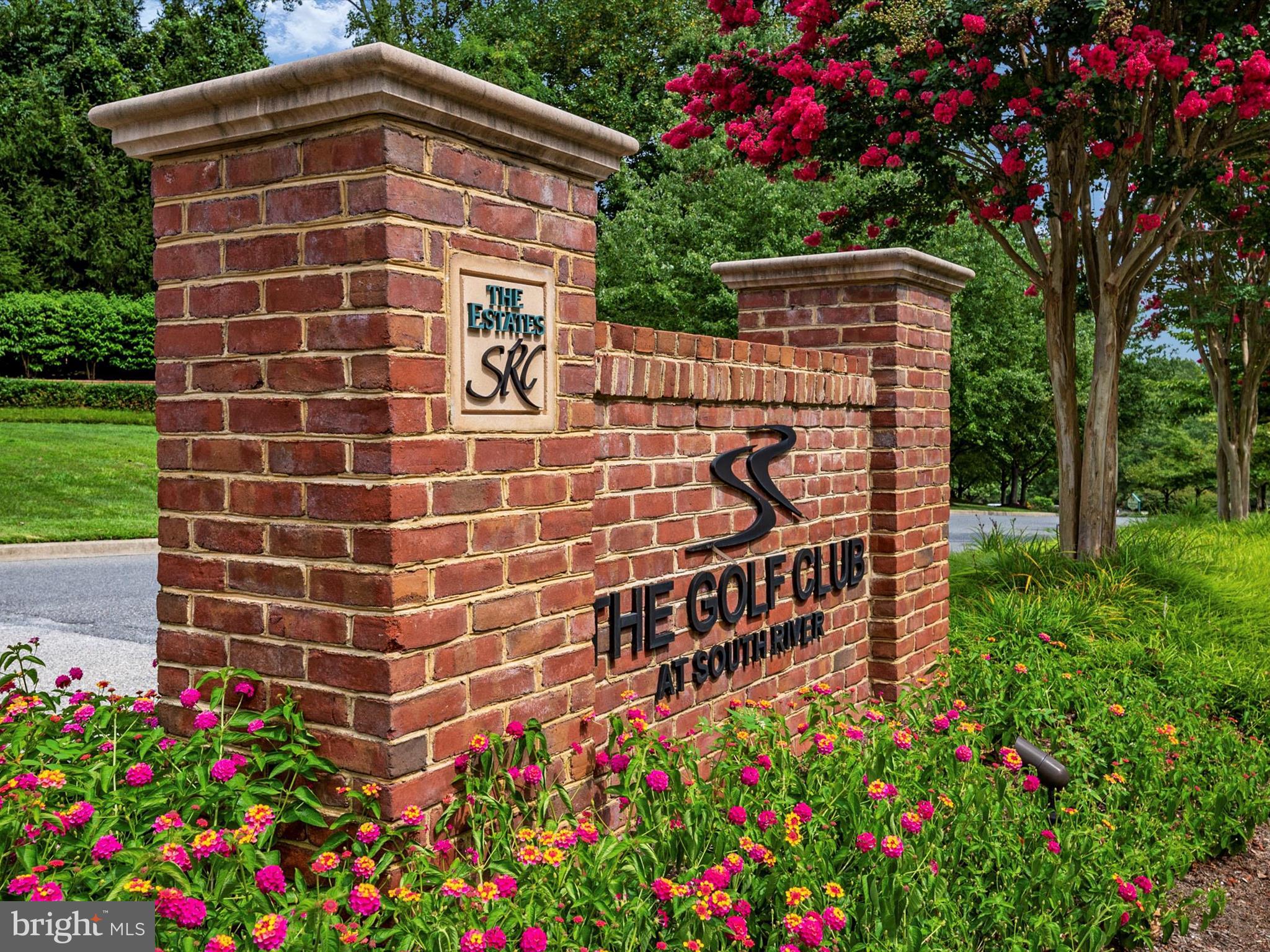 SOUTH RIVER COLONY - Residential