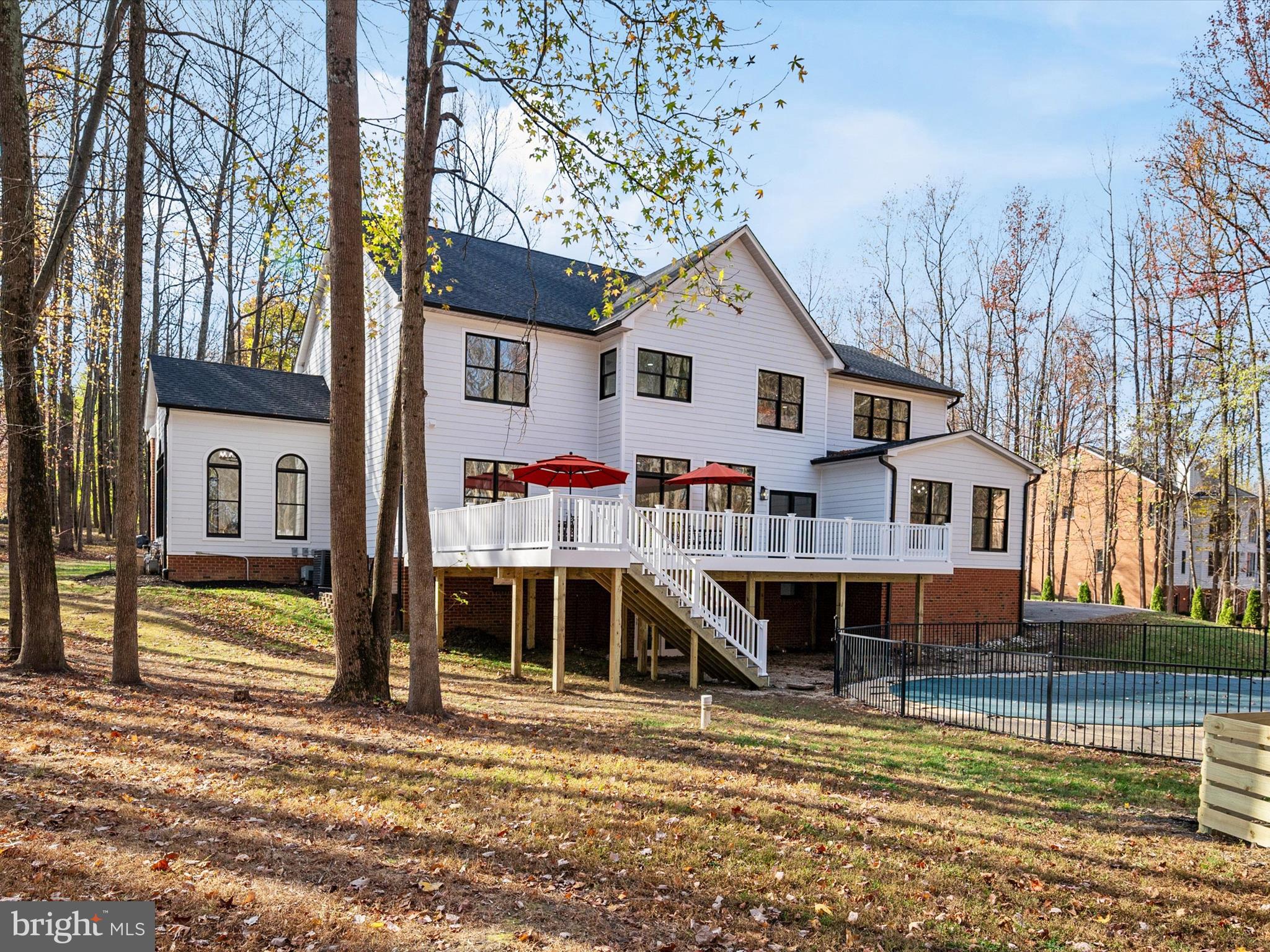 SOUTH RIVER COLONY - Residential