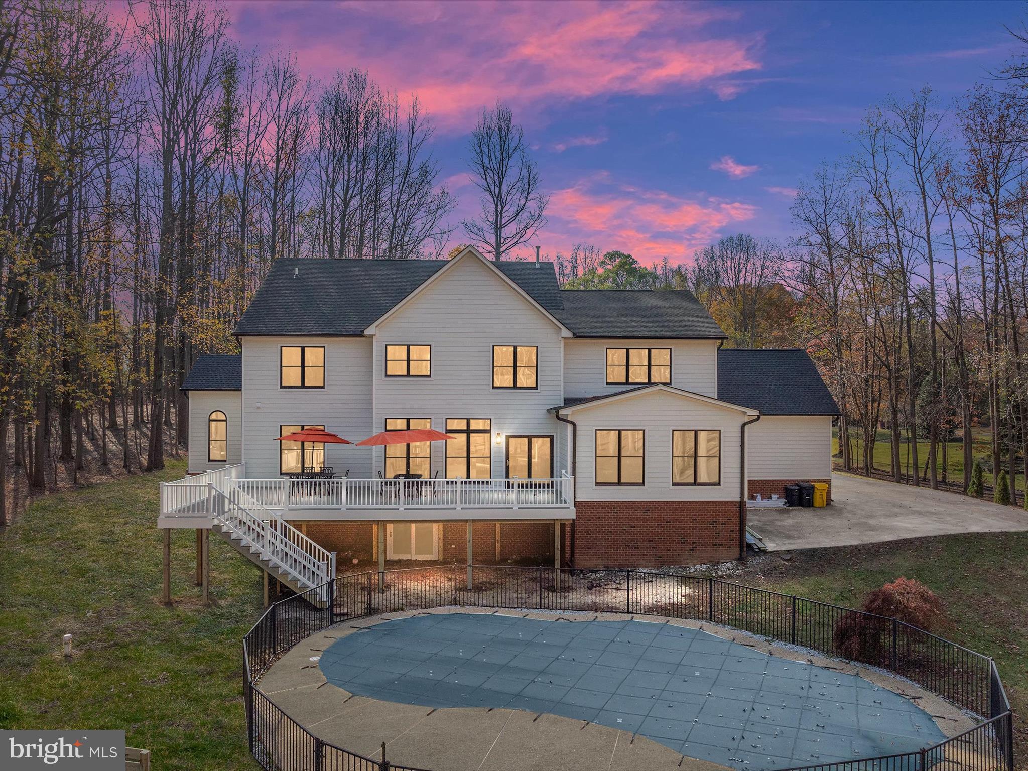 SOUTH RIVER COLONY - Residential