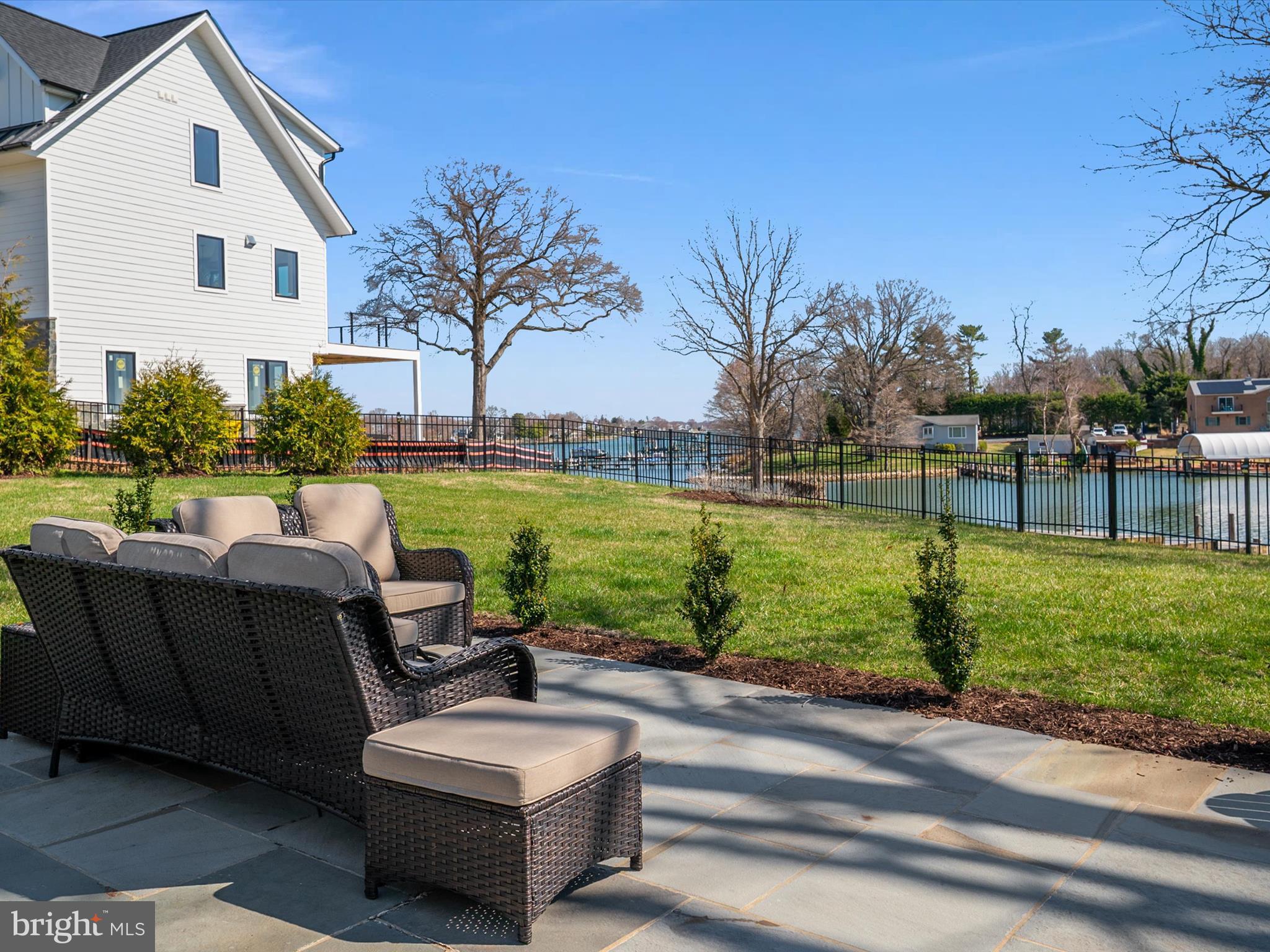 WEST SHORE - Residential