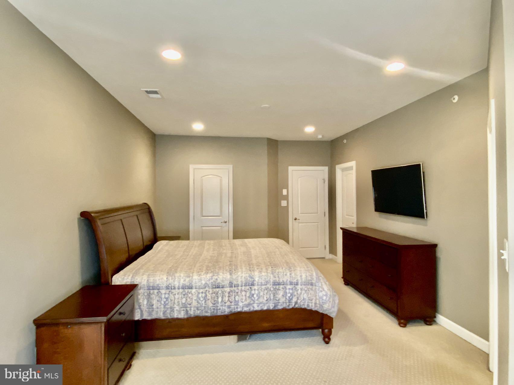 WATKINS MILL TOWN CENTER - Residential Lease