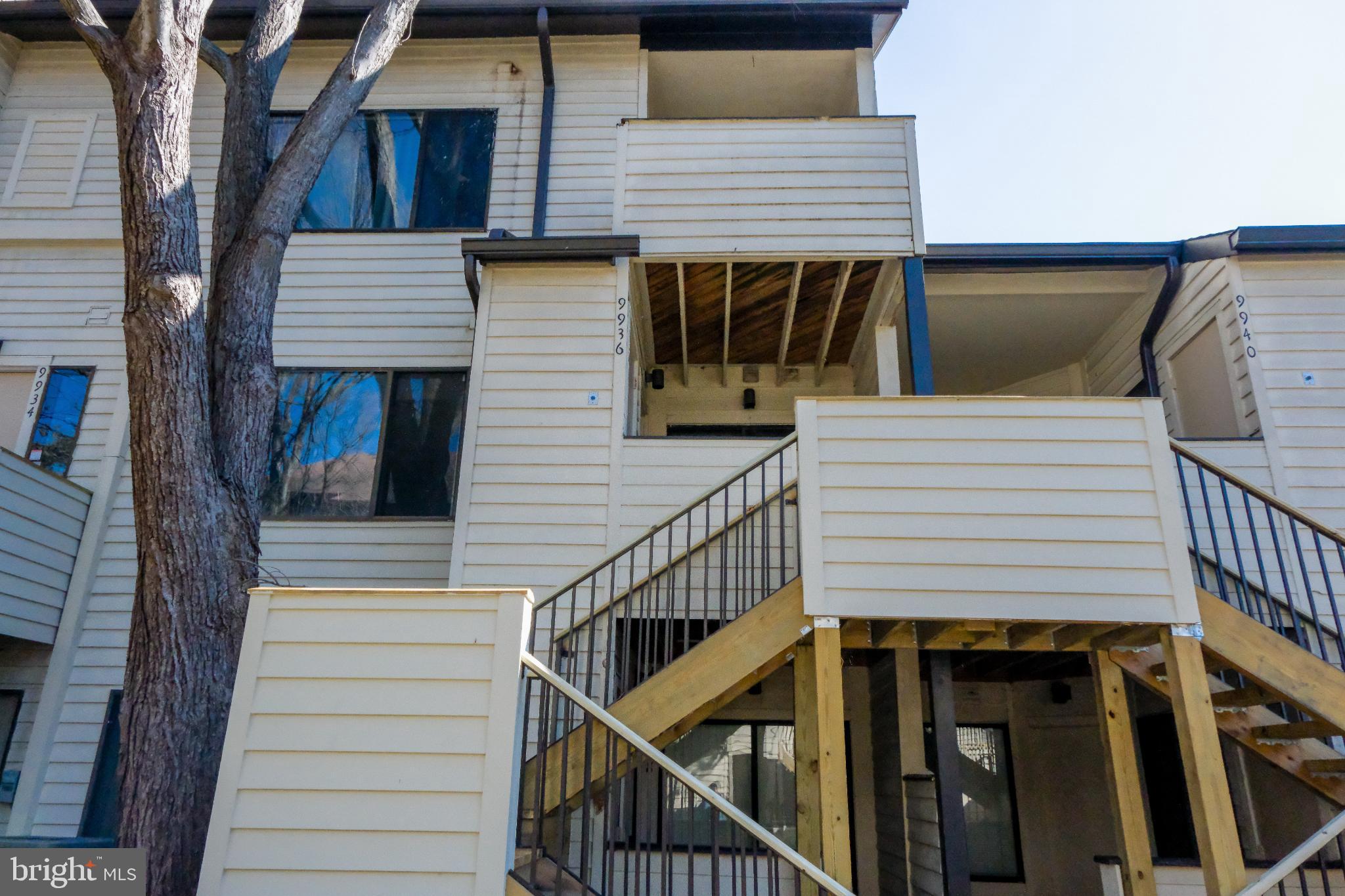 CHRISTOPHER COURT - Residential