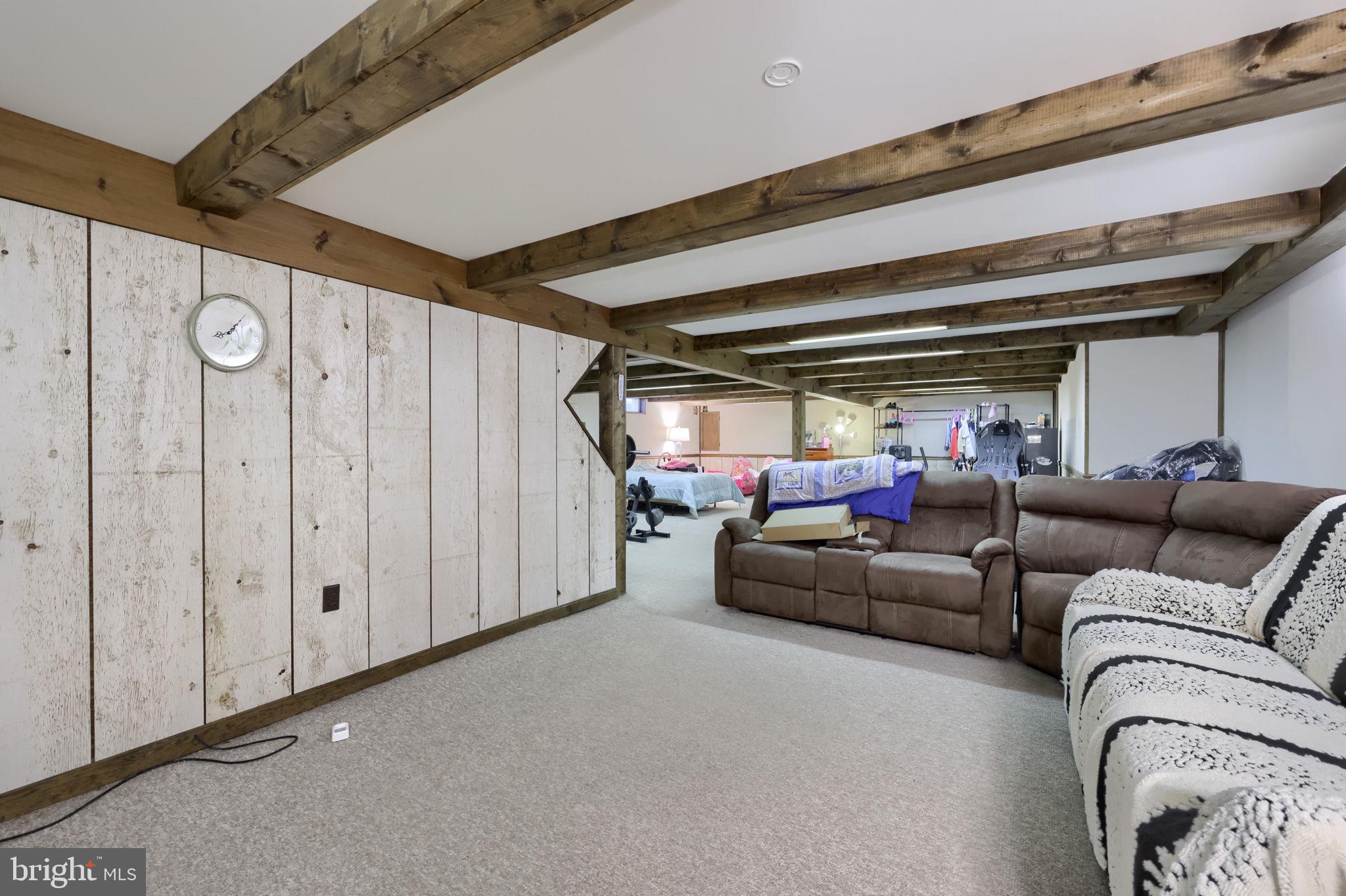 INTERCOURSE - Residential