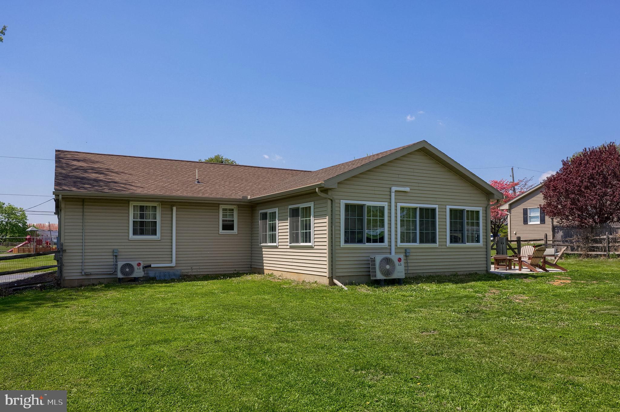 INTERCOURSE - Residential