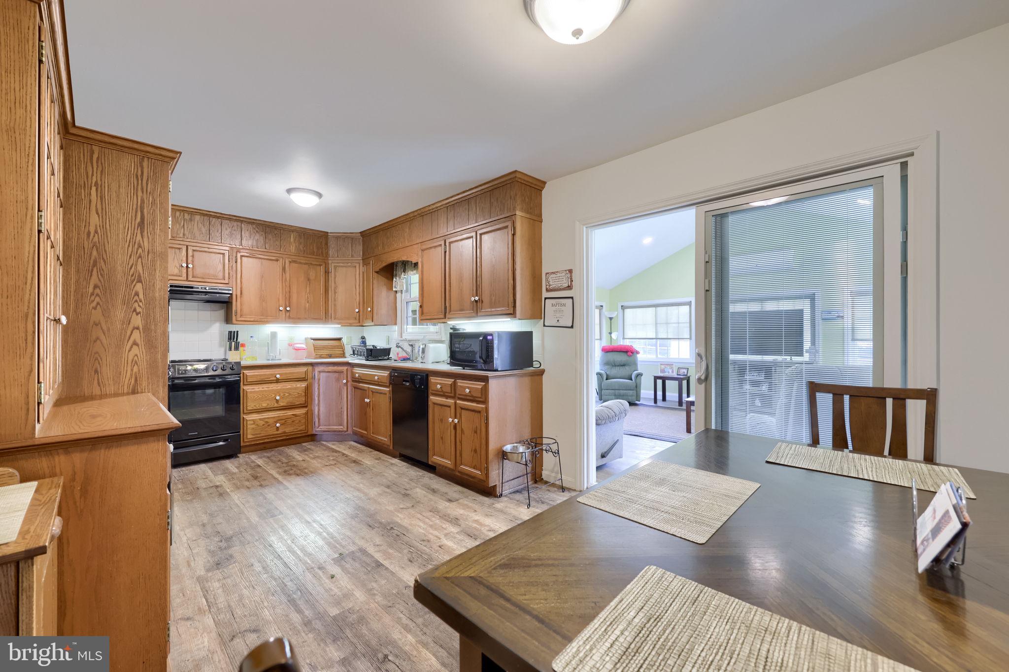 INTERCOURSE - Residential