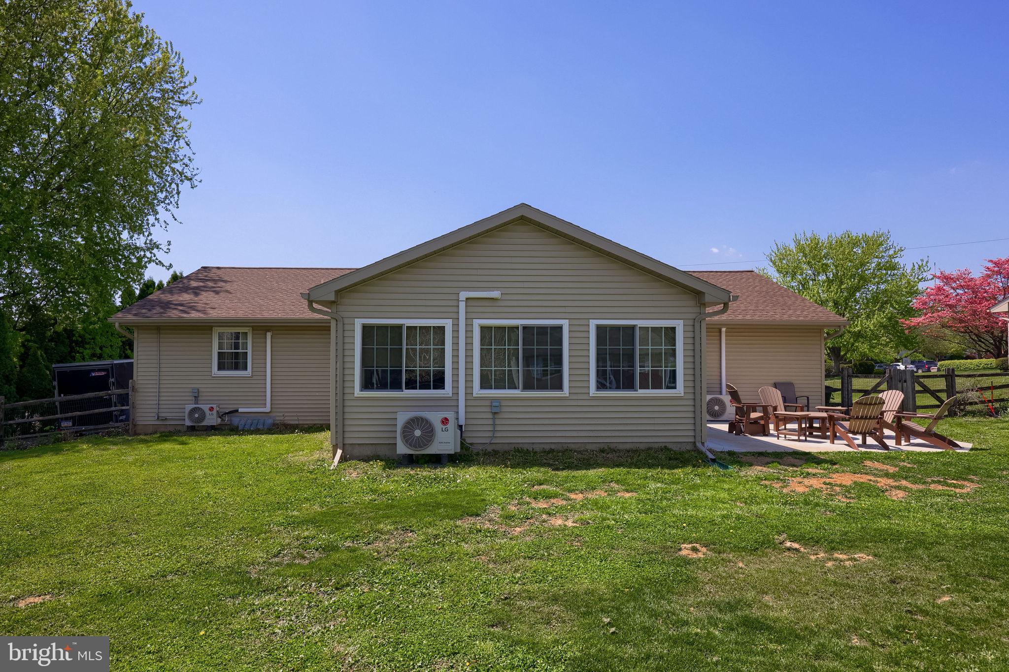 INTERCOURSE - Residential