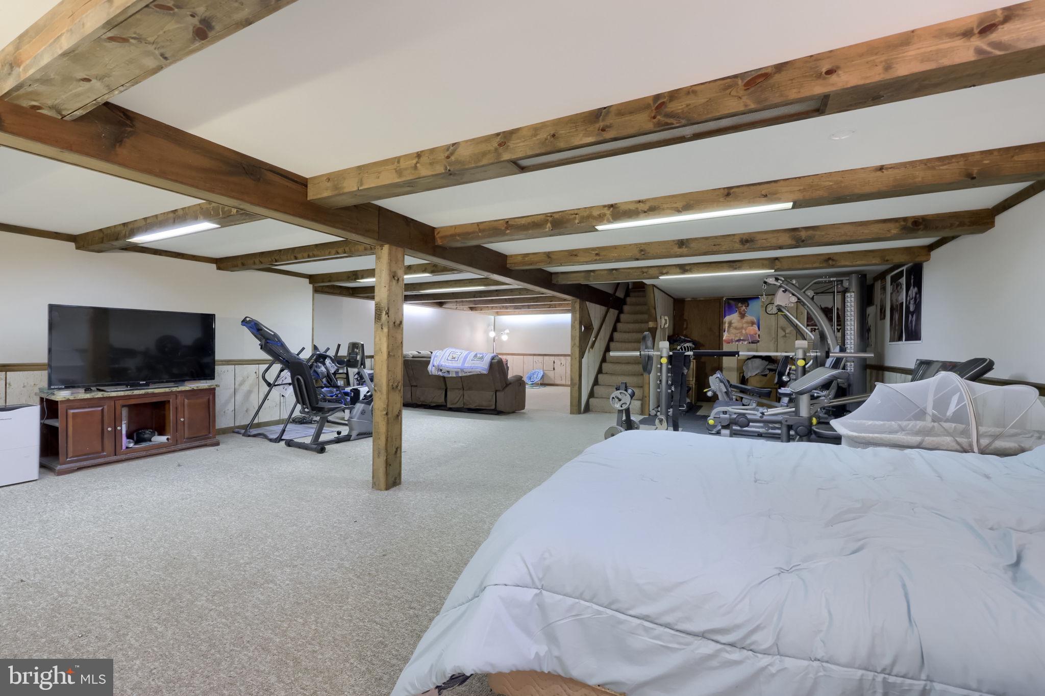 INTERCOURSE - Residential