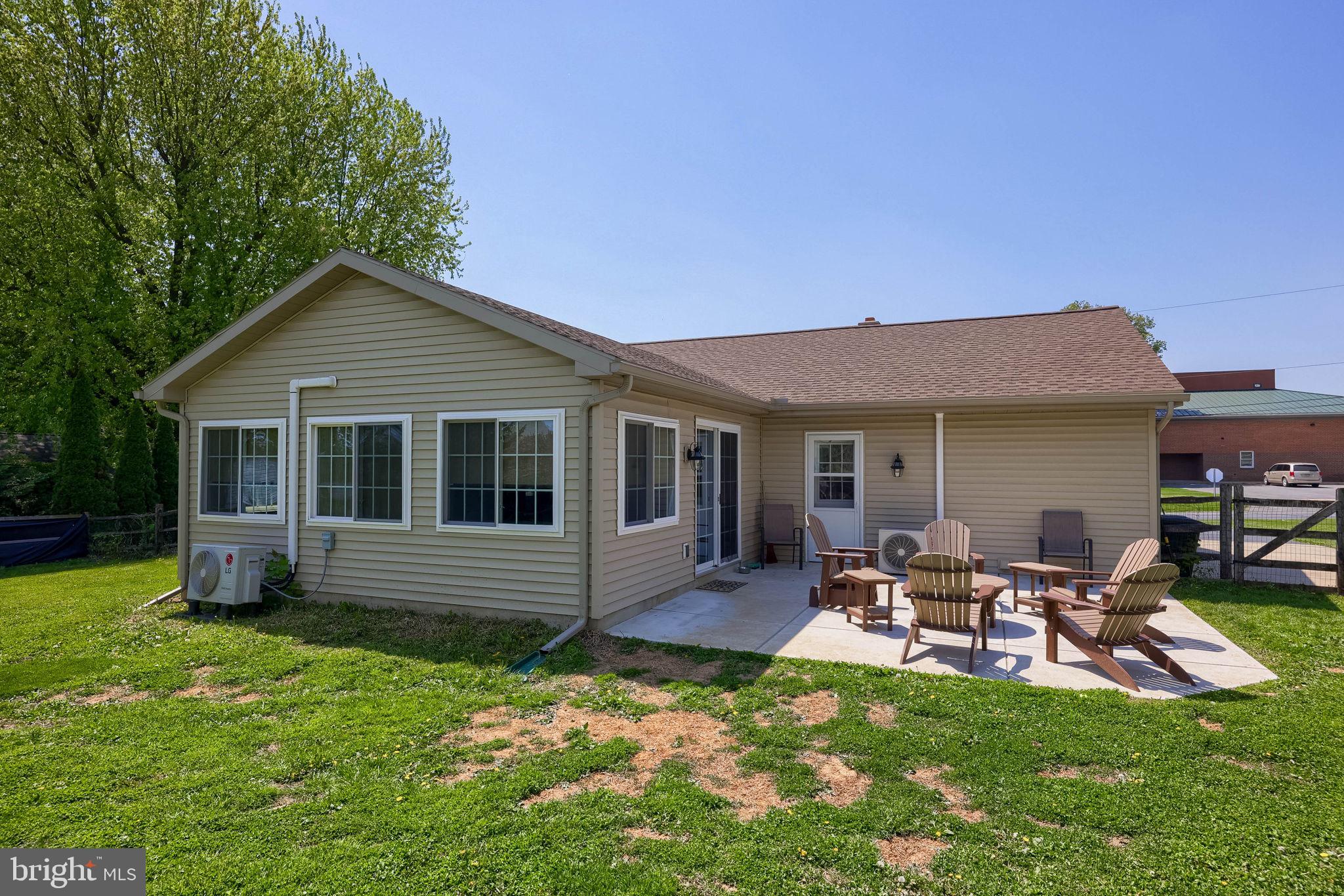 INTERCOURSE - Residential