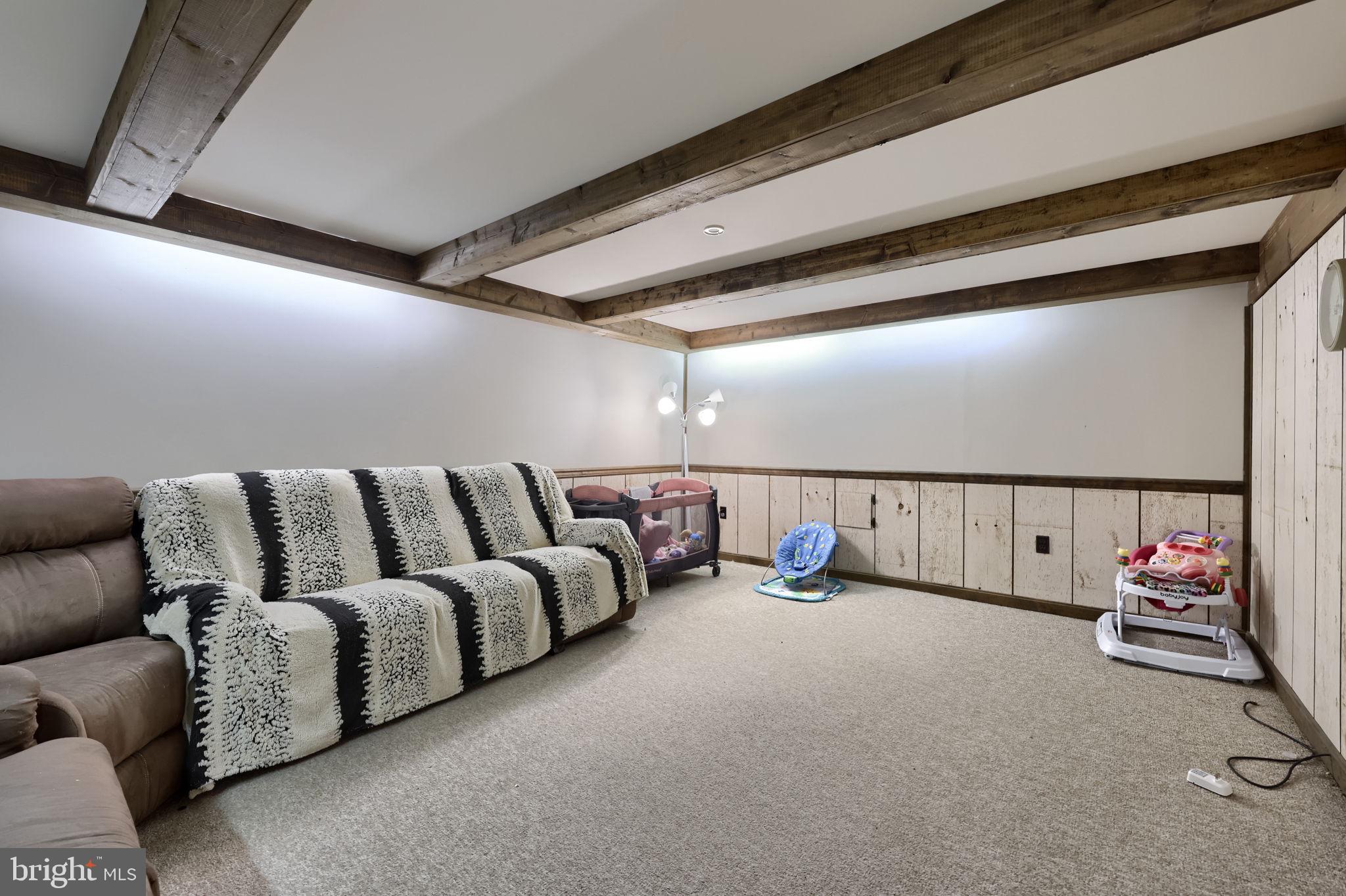 INTERCOURSE - Residential