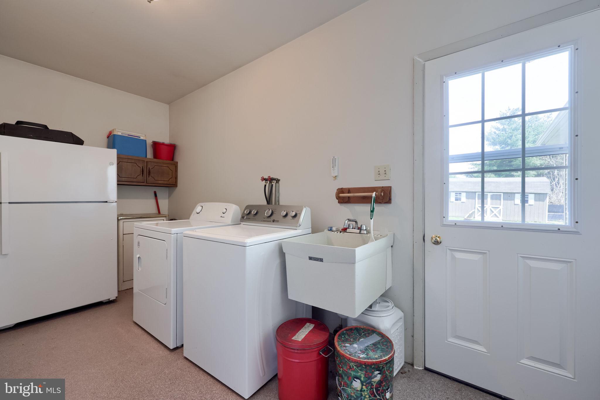 INTERCOURSE - Residential