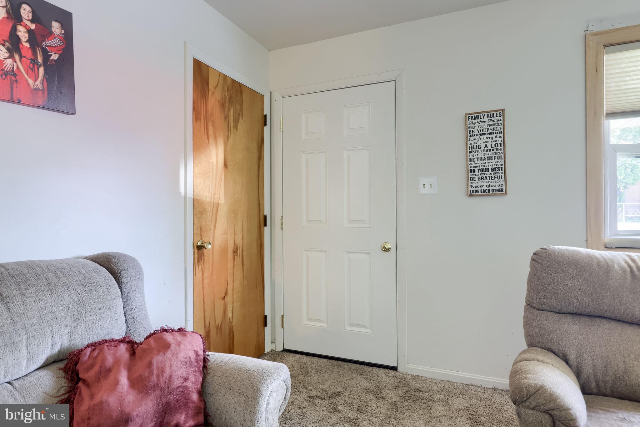 INTERCOURSE - Residential