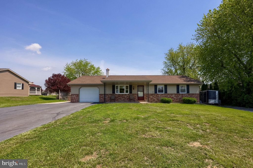 Photo of 17 S Hollander Road, GORDONVILLE, PA 17529 (MLS # PALA2087094)