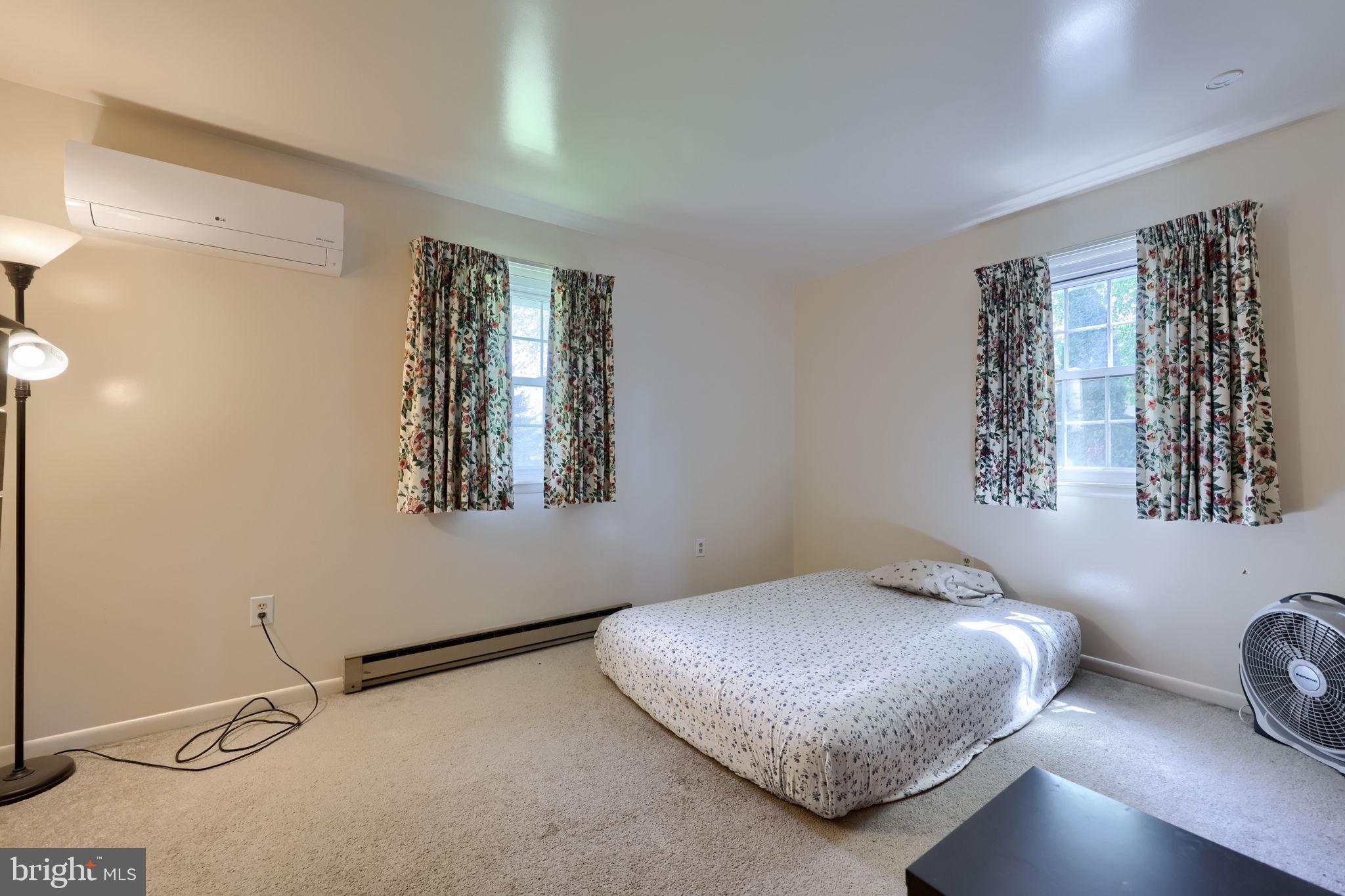 INTERCOURSE - Residential