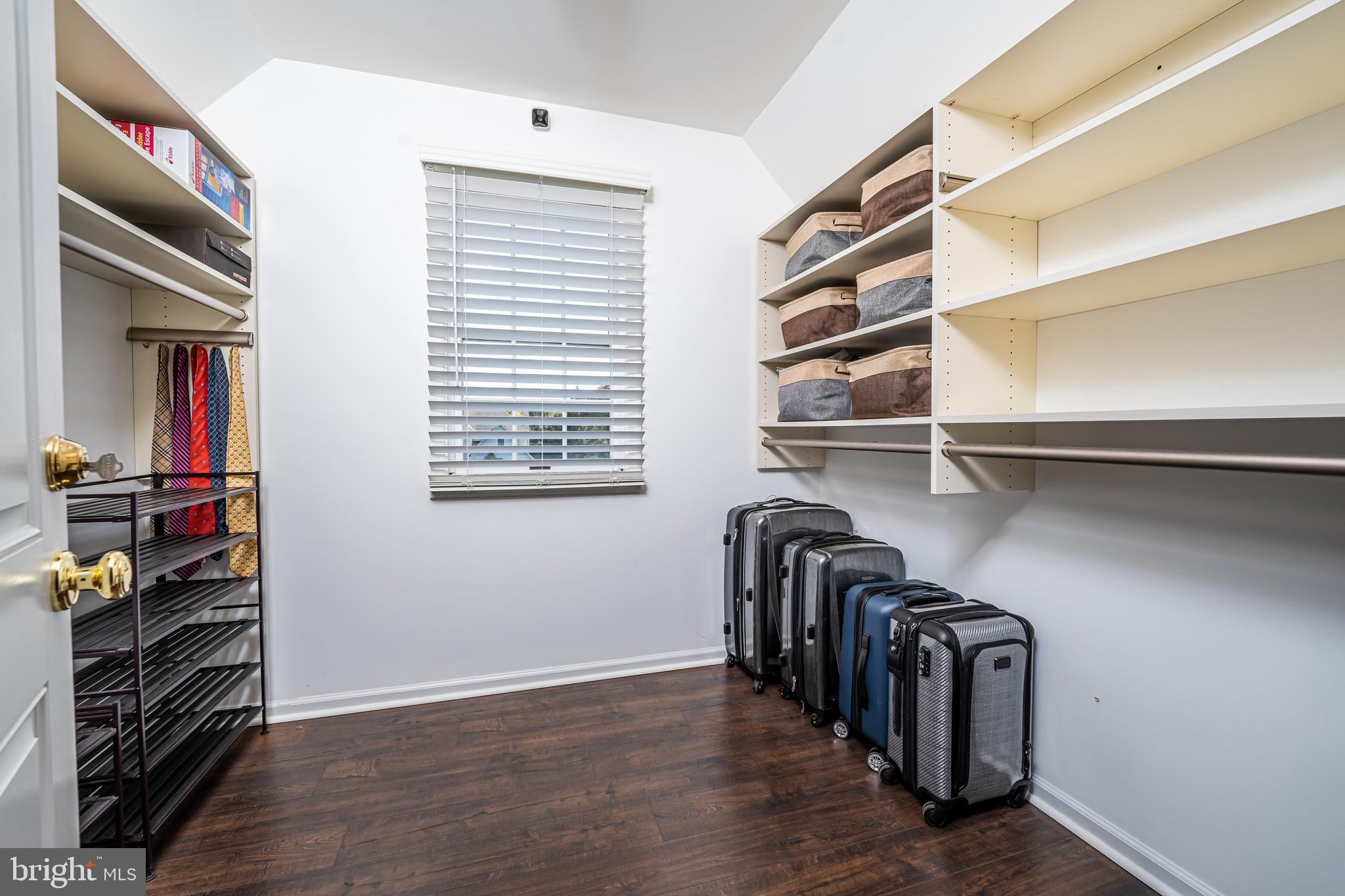 FOX HUNT ESTS - Residential