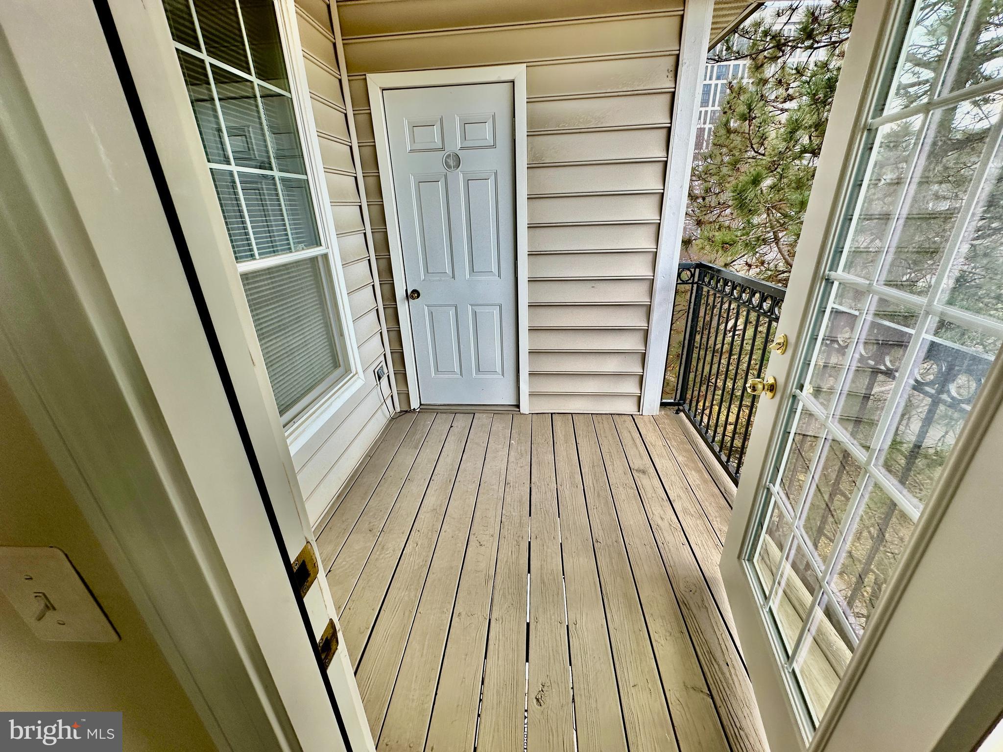 GATES OF MCLEAN - Residential