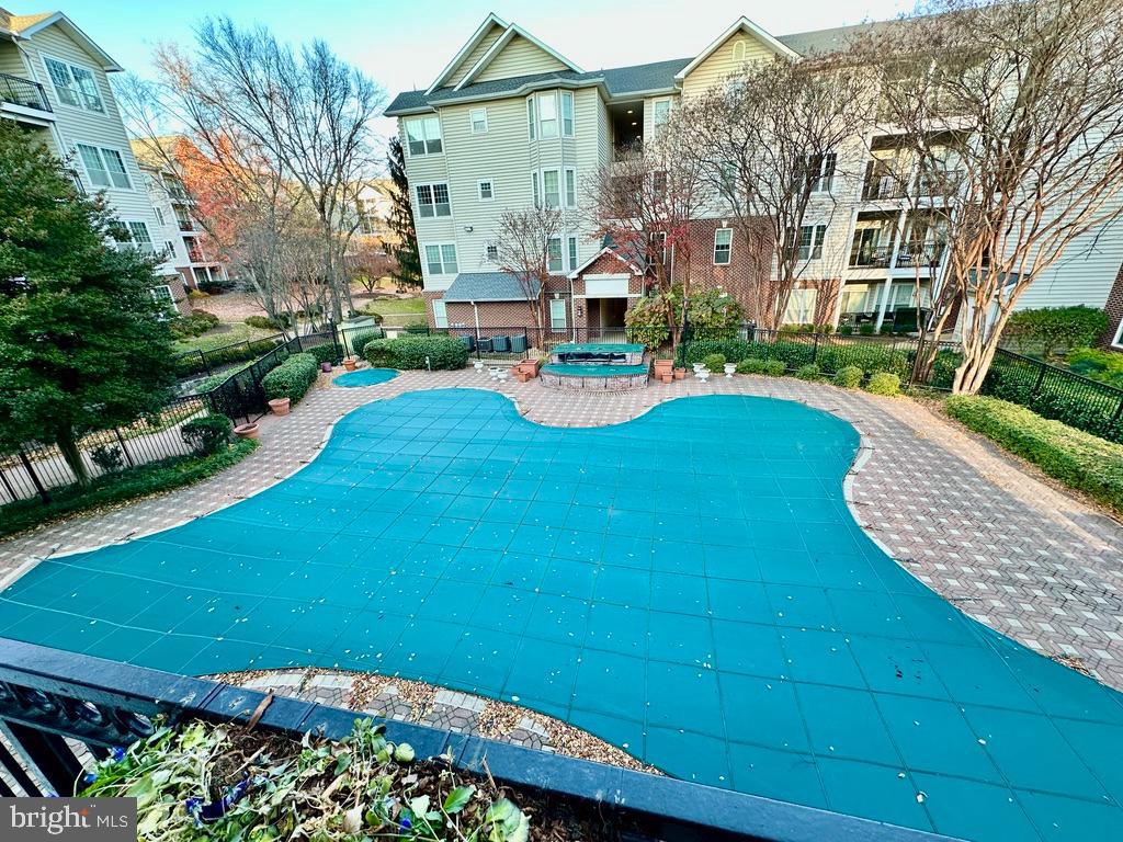 GATES OF MCLEAN - Residential