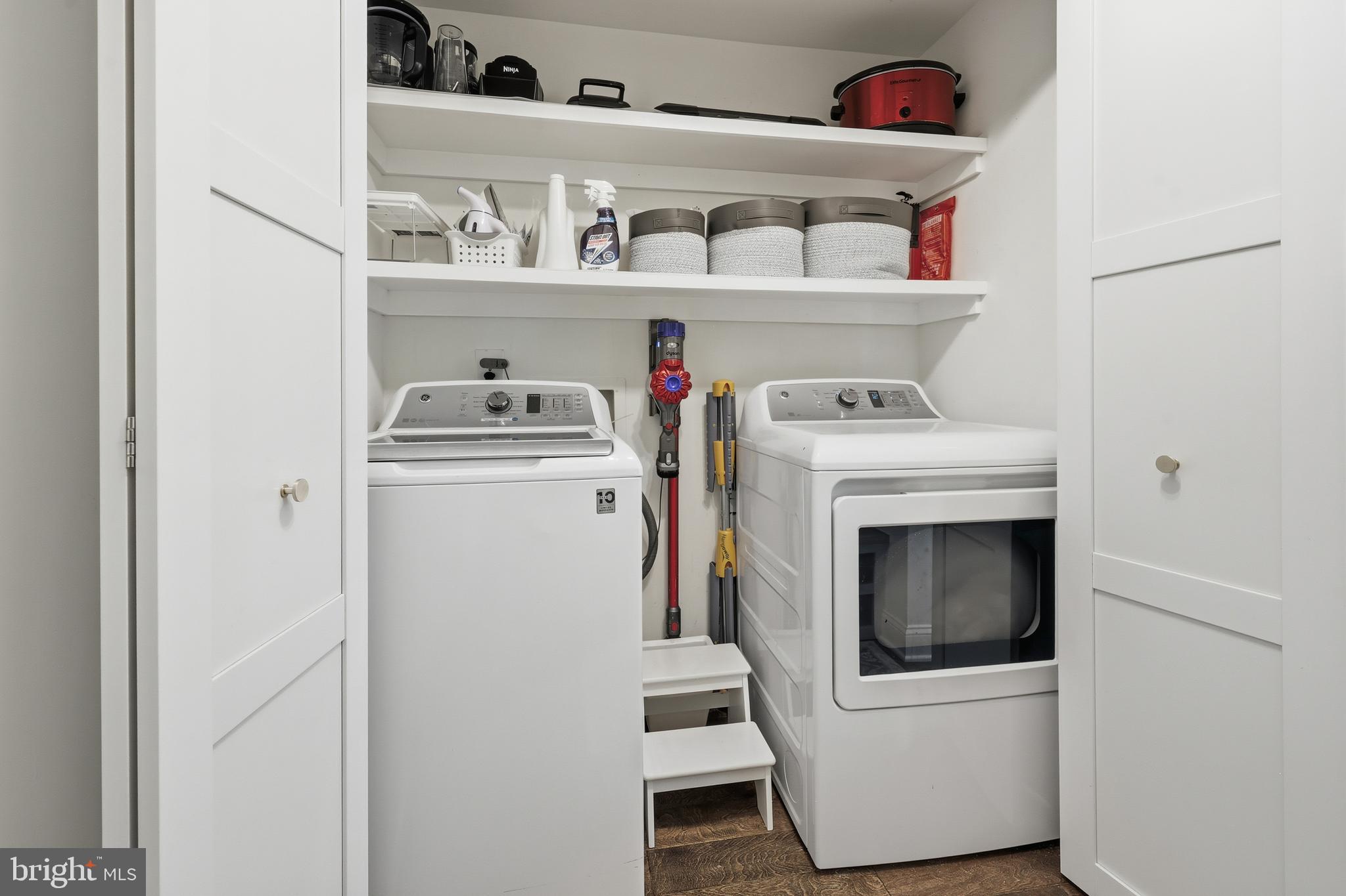 SHANNON STATION - Residential