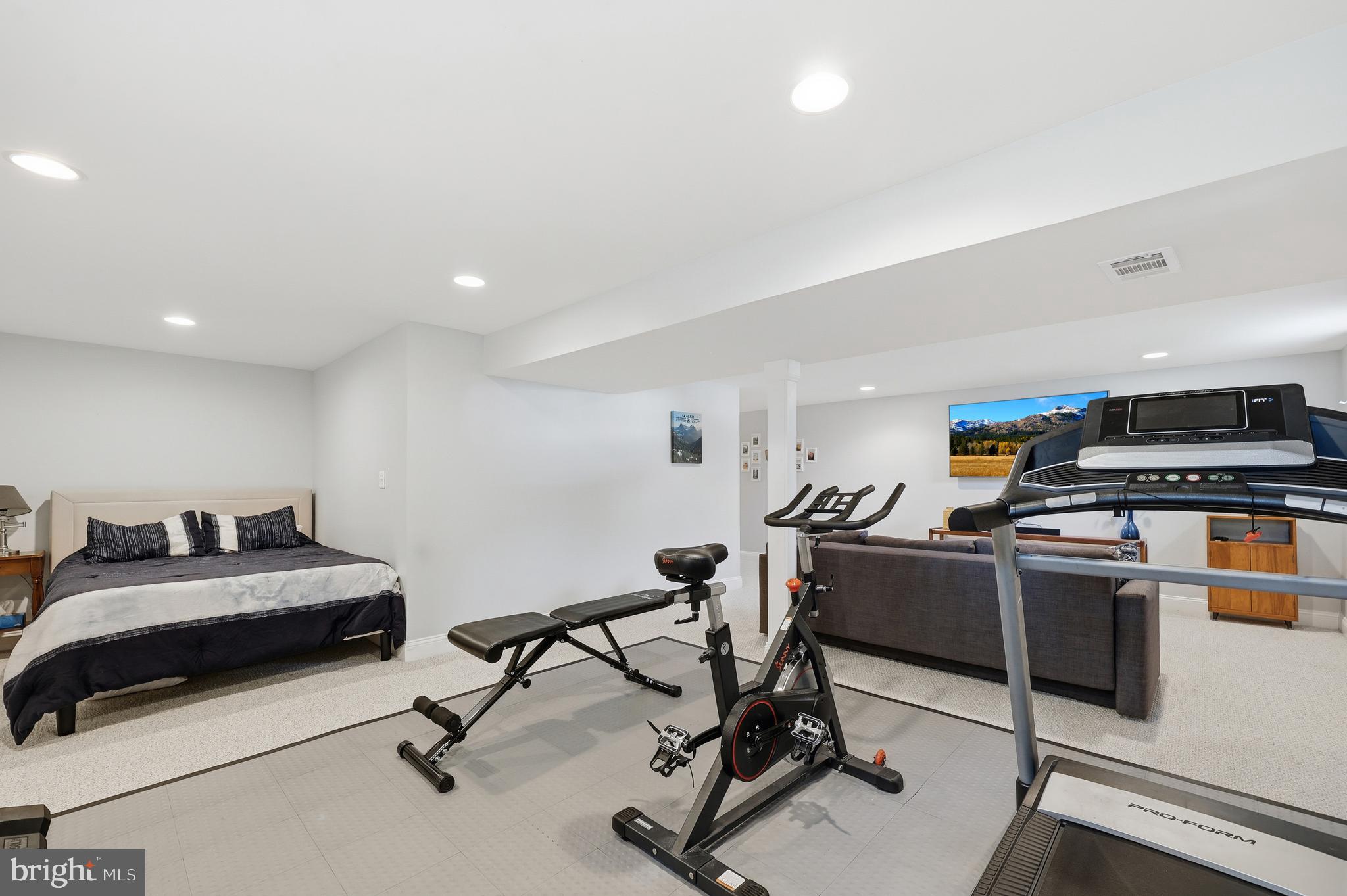 SHANNON STATION - Residential