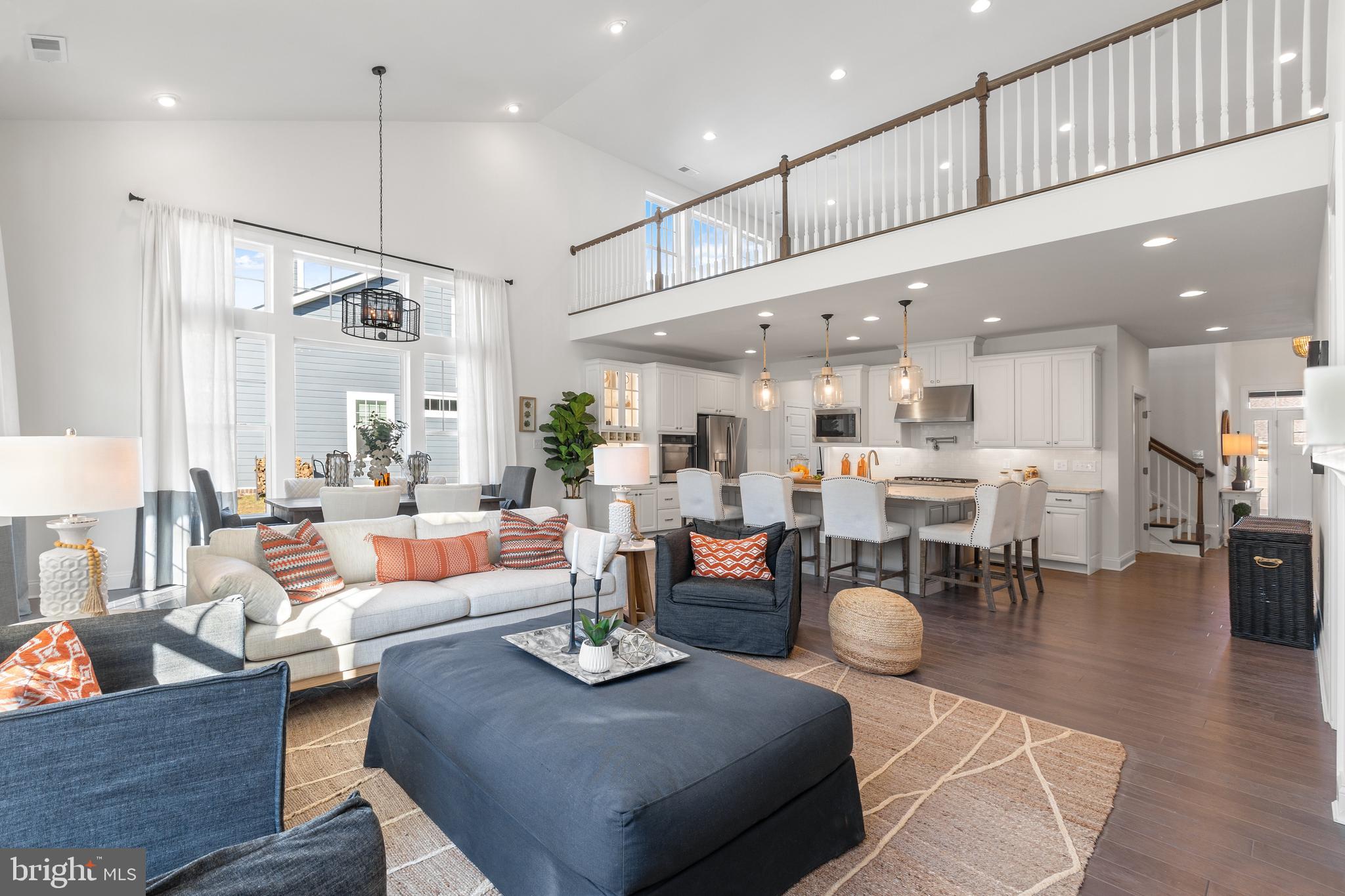 LIGHTSHIP COVE - Residential