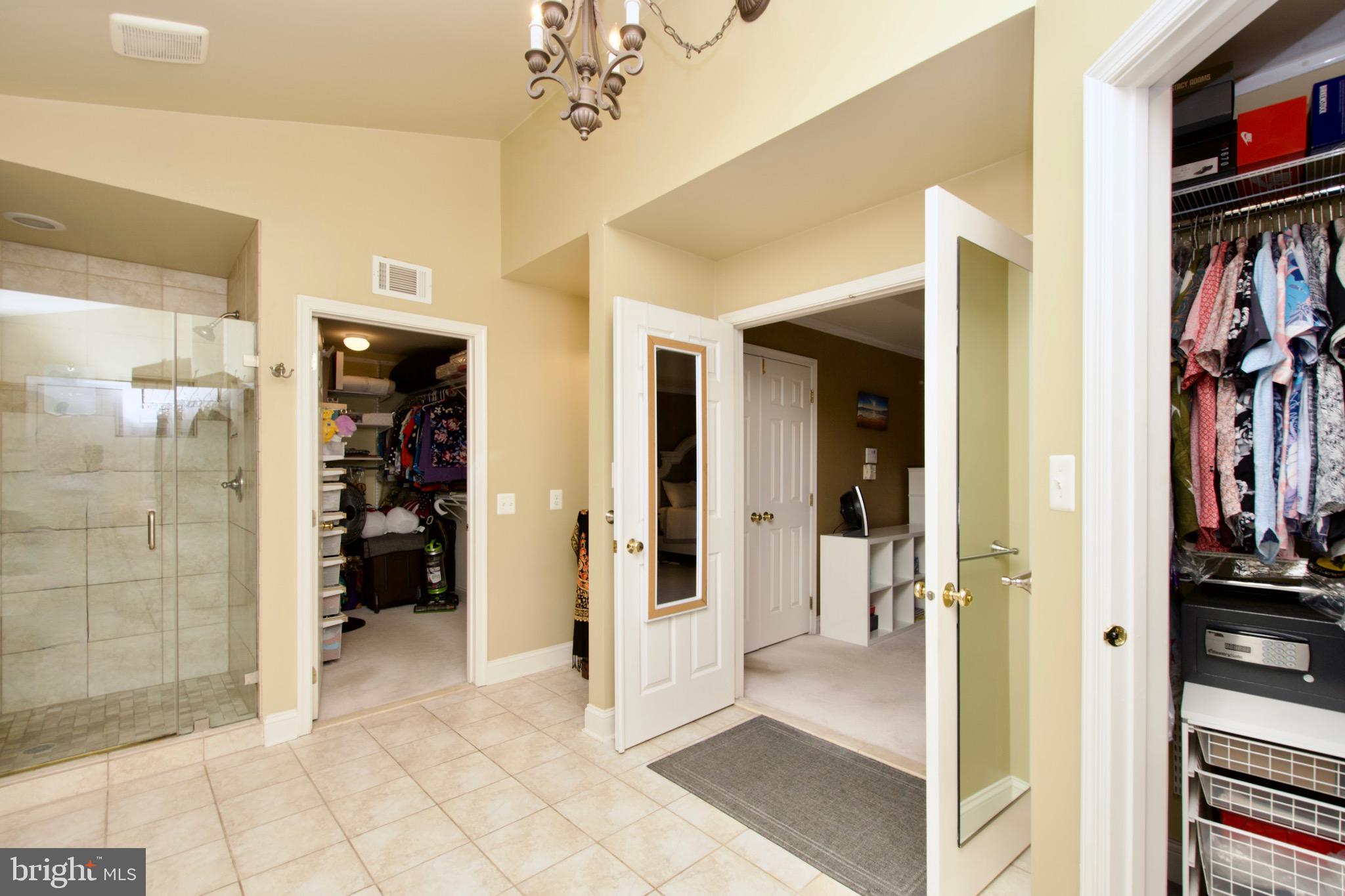 HUNTER MILL ESTATES - Residential