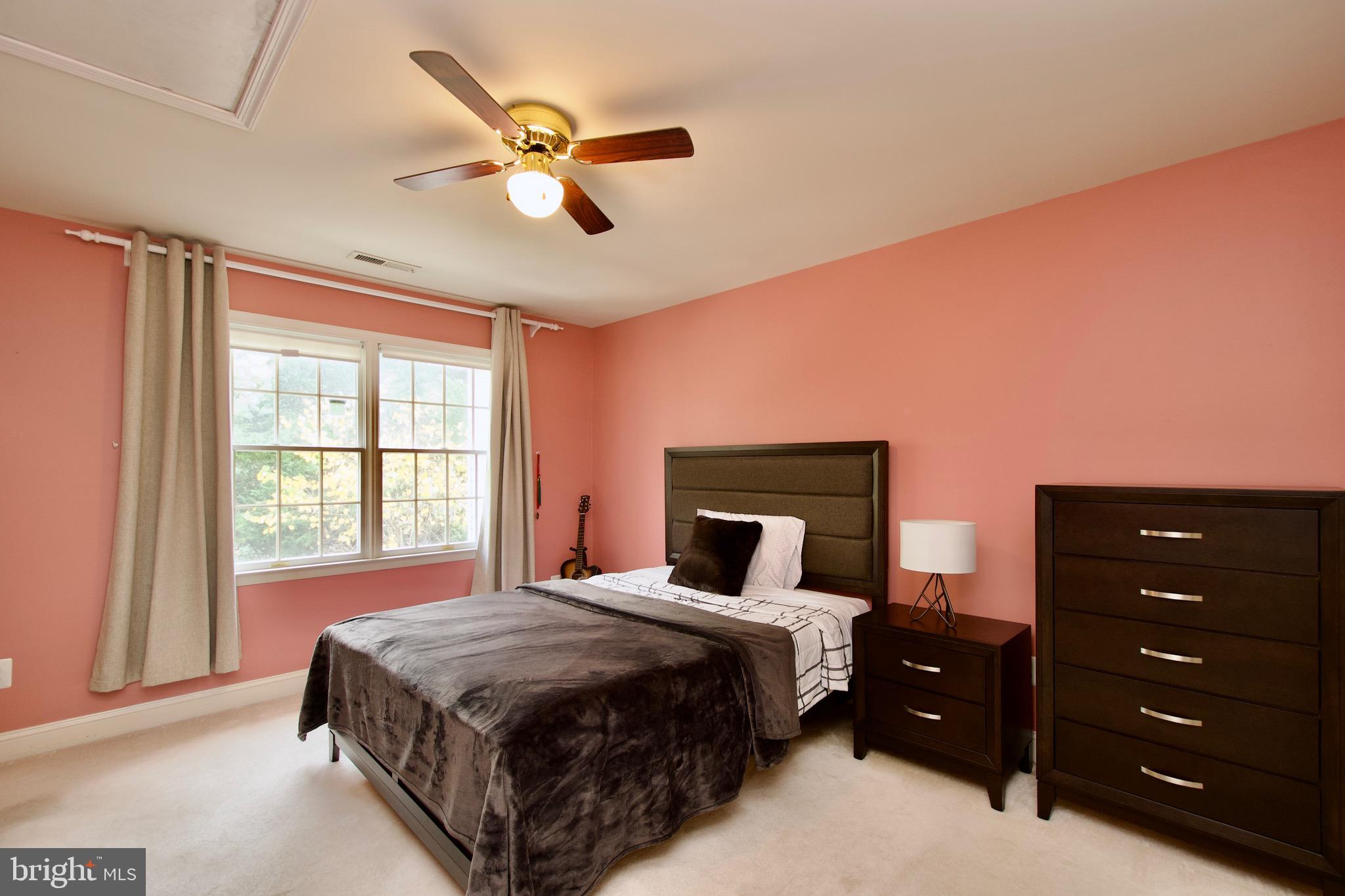 HUNTER MILL ESTATES - Residential