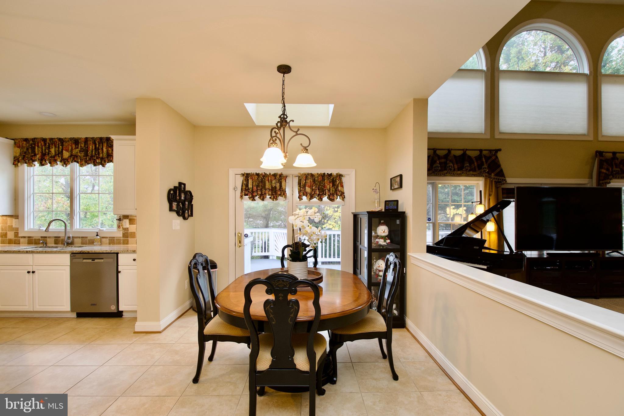 HUNTER MILL ESTATES - Residential