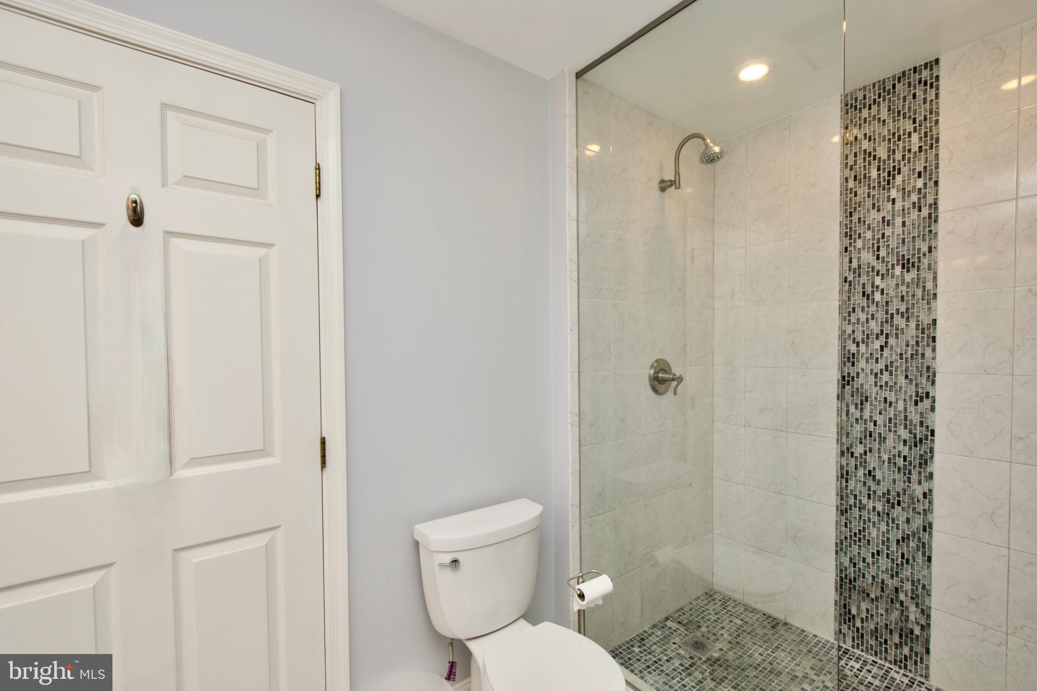 HUNTER MILL ESTATES - Residential